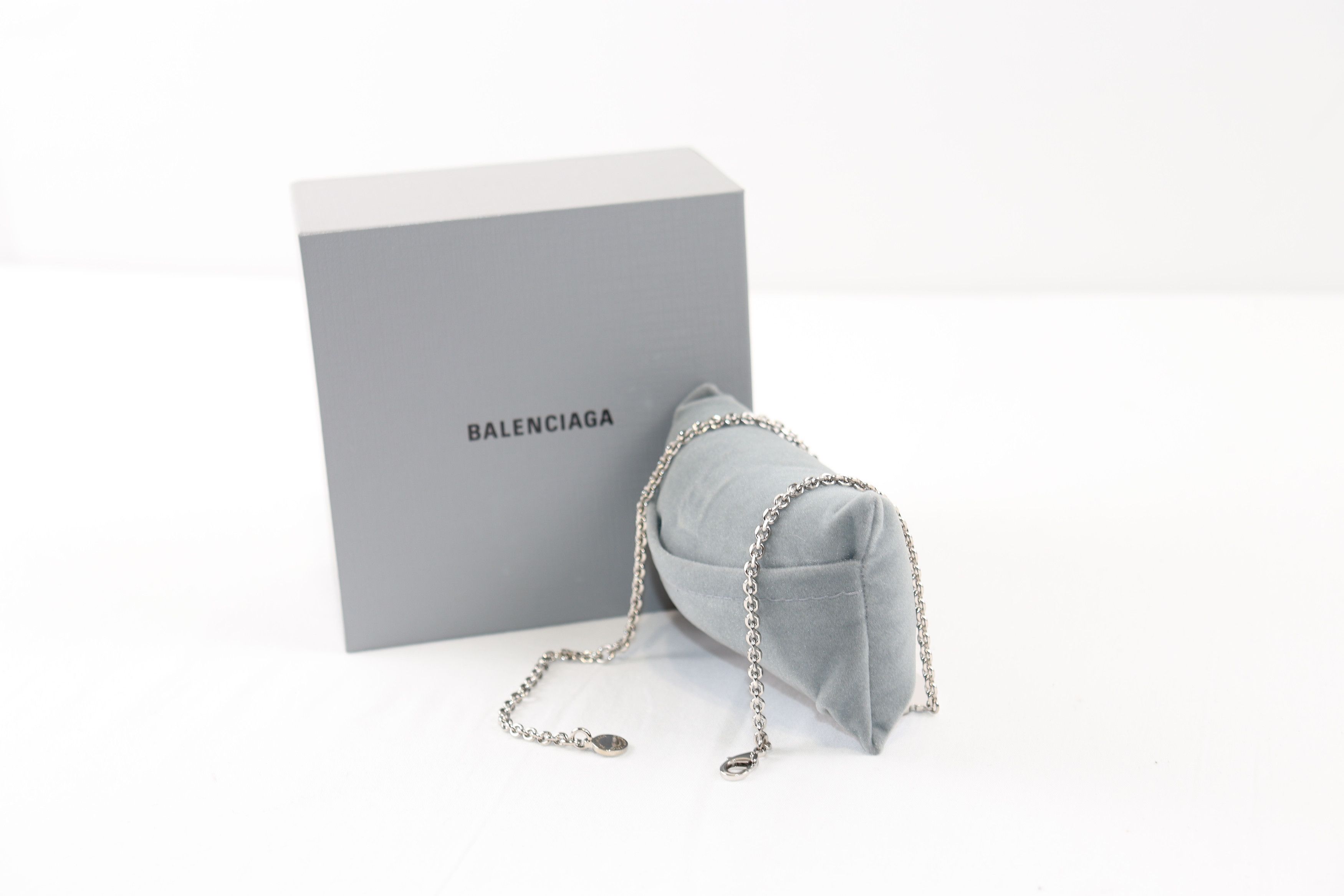 Balenciaga o1rshd1 Q:3 / Size: OS / DUP / Cities Tokyo Necklace Size ONE SIZE - 5 Thumbnail