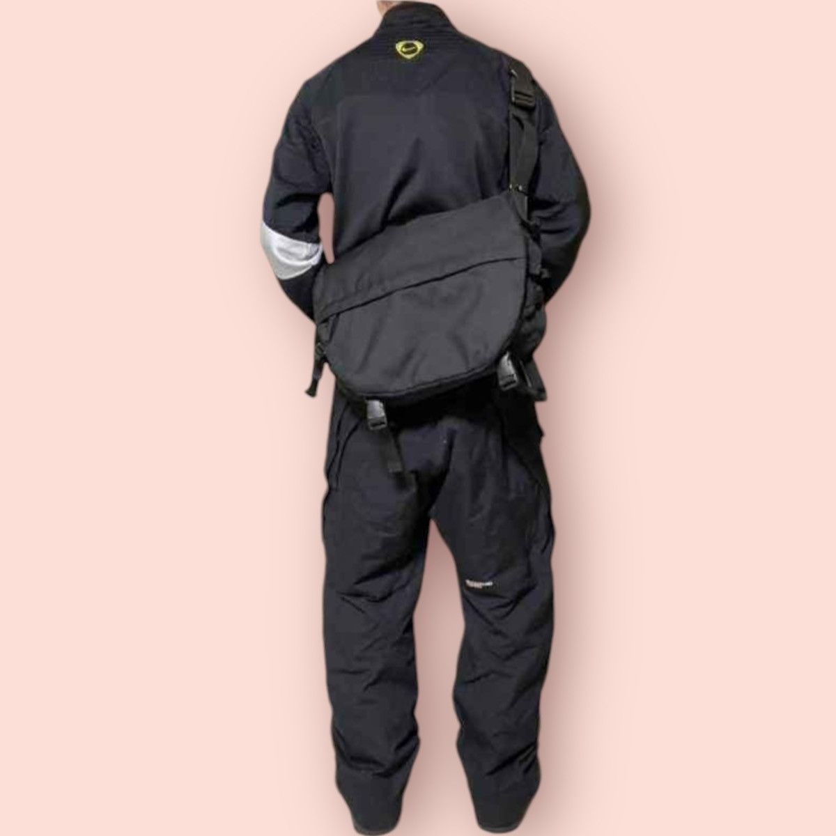 Jun Takahashi × Uniqlo VINTAGE Y2k UNIQLO PADDED UTILITY CROSSBODY BAG Size ONE SIZE - 1 Thumbnail