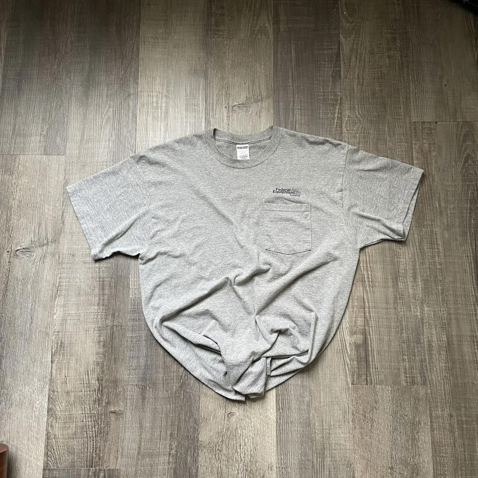 Jerzees JERZEES • VNTG "Grey" Pocket Tee (XL) Size US XL / EU 56 / 4 - 1 Thumbnail