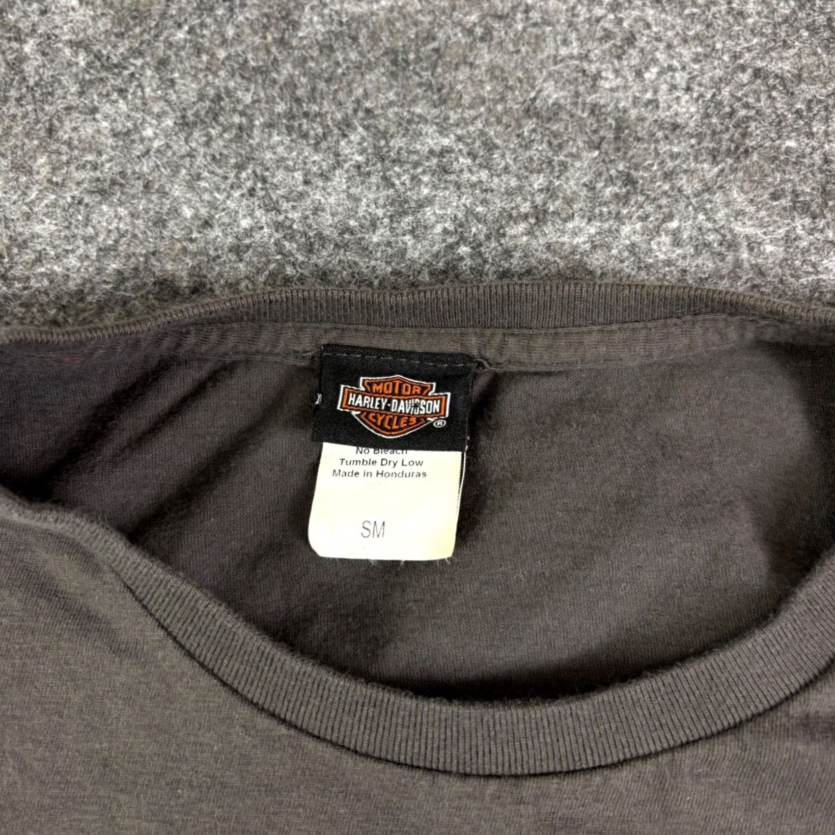 Harley Davidson Harley-Davidson T-Shirt Womens Small Gray Charcoal Smoke Mountain Bear Crew Neck Short Sleeve Jersey 100% Cotton Casual Basic Vintage No Size S / US 4 / IT 40 - 5 Thumbnail