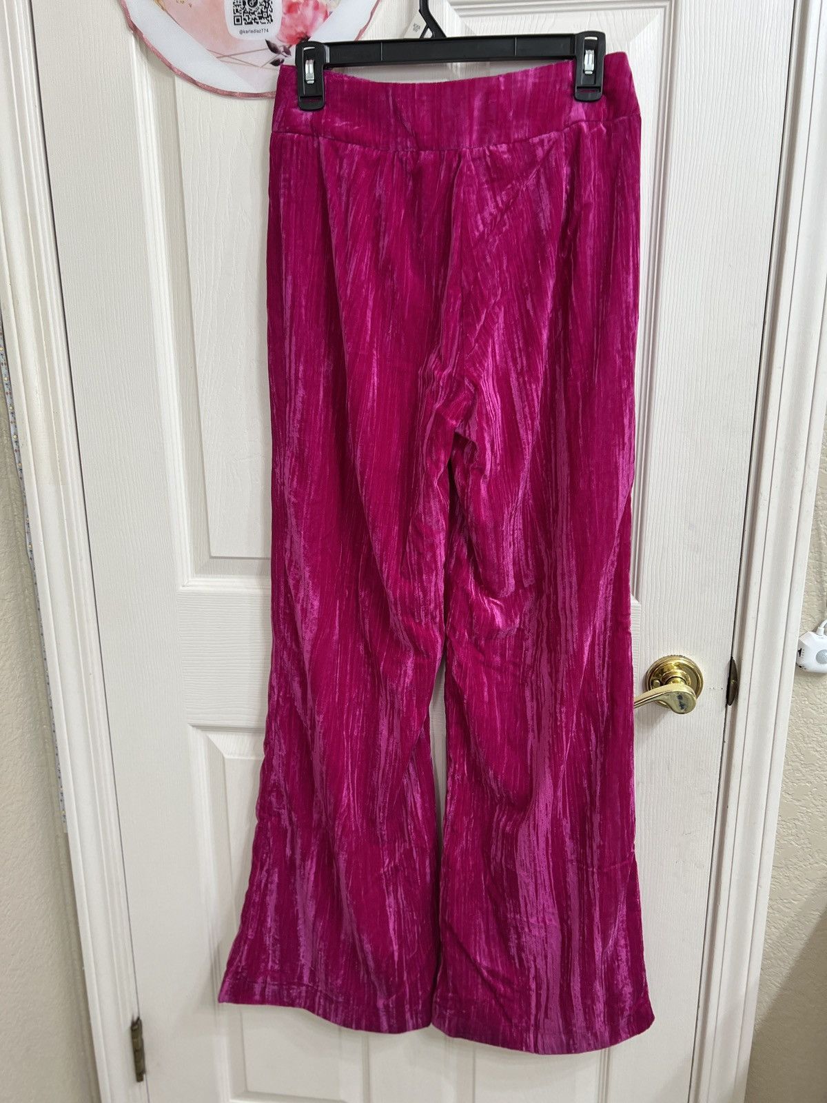 Nasty Gal Nasty Gal Fuchsia Velvet Wide-Leg Pants size 2 Size 26" / US 2 / IT 38 - 3 Thumbnail
