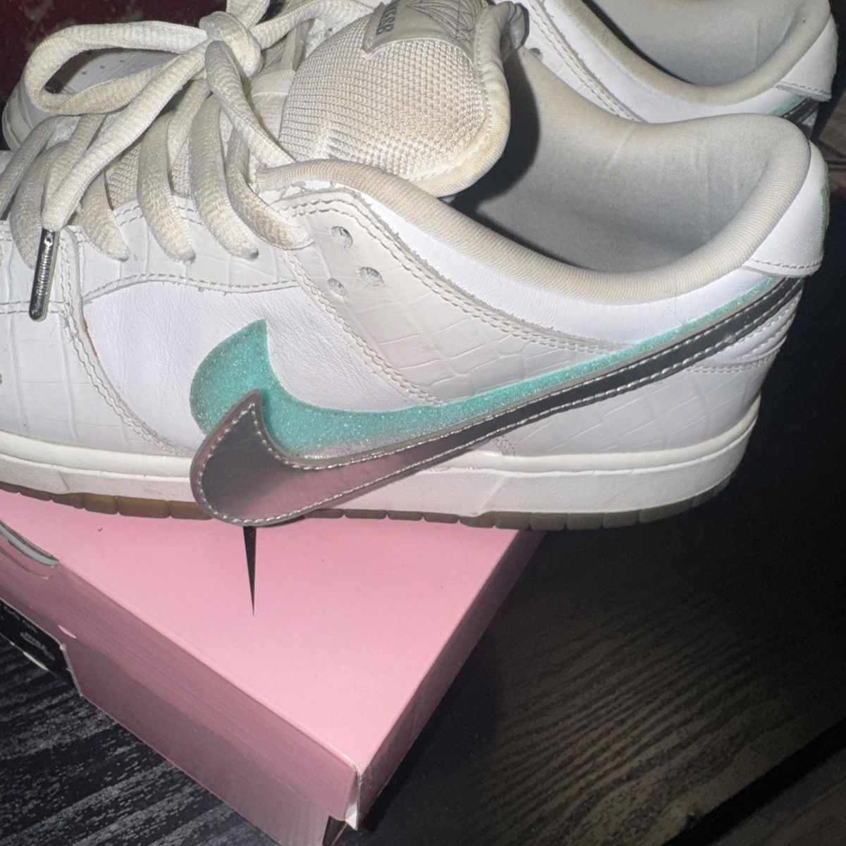 Diamond Supply Co. × Nike 2018 Nike SB Dunk Low x Diamond Supply Co White Size 10.5 Size US 10.5 / EU 43-44 - 9 Thumbnail