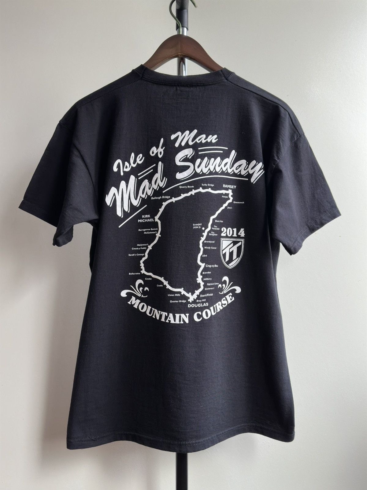 Vintage Vintage Isle of Man TT Moto Racing T-Shirt Size US XL / EU 56 / 4 - 2 Thumbnail