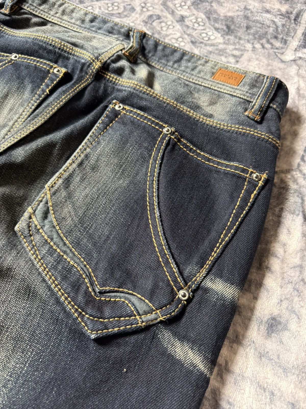 GOSTAR DE FUGA Nicole Club Muddy Wash Bold Contrast Stitched Flared Jeans Size US 30 / EU 46 - 16 Thumbnail