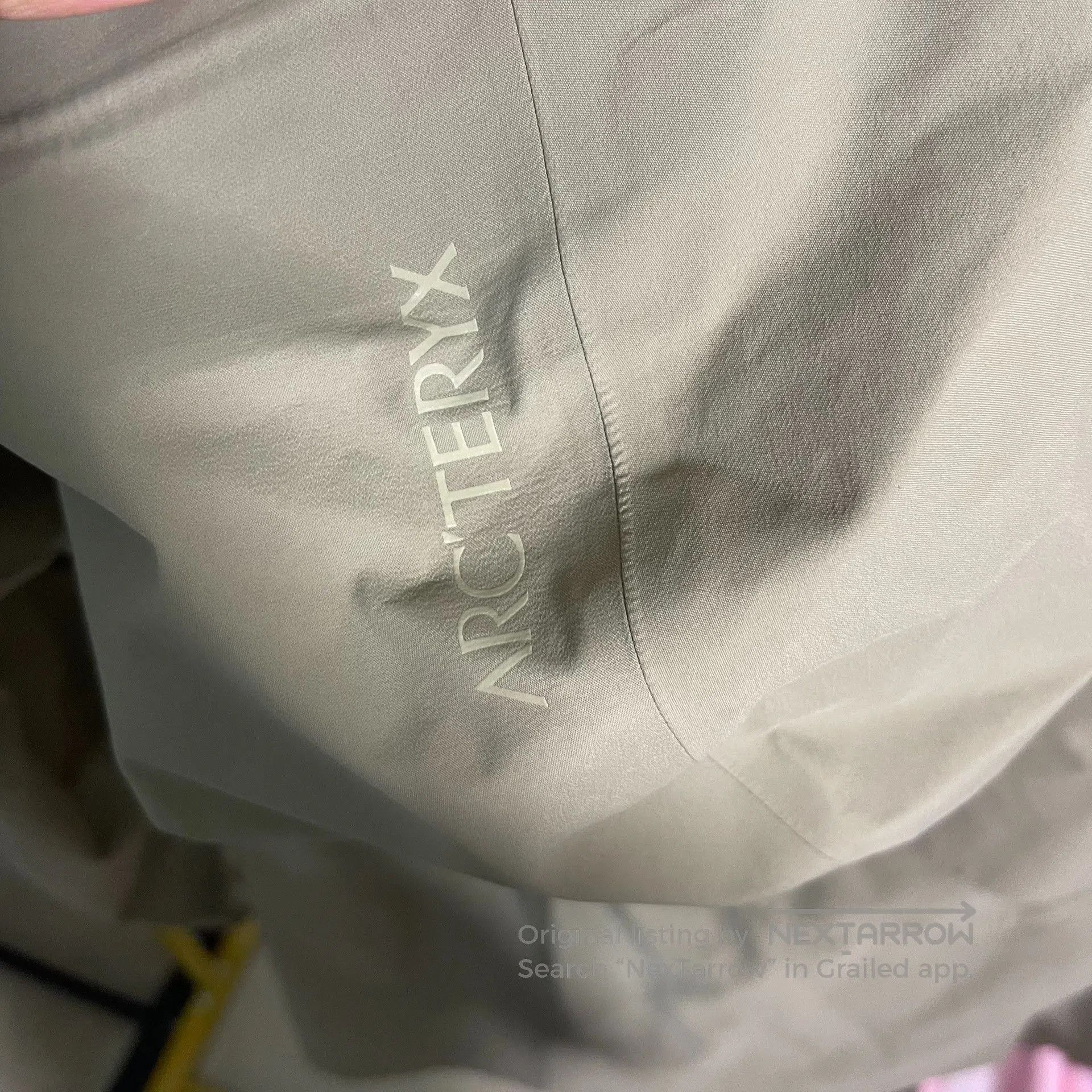 Arc'teryx Arcteryx Women's Hooded Drawstring Windbreaker. Size XS / US 0-2 / IT 36-38 - 7 Thumbnail