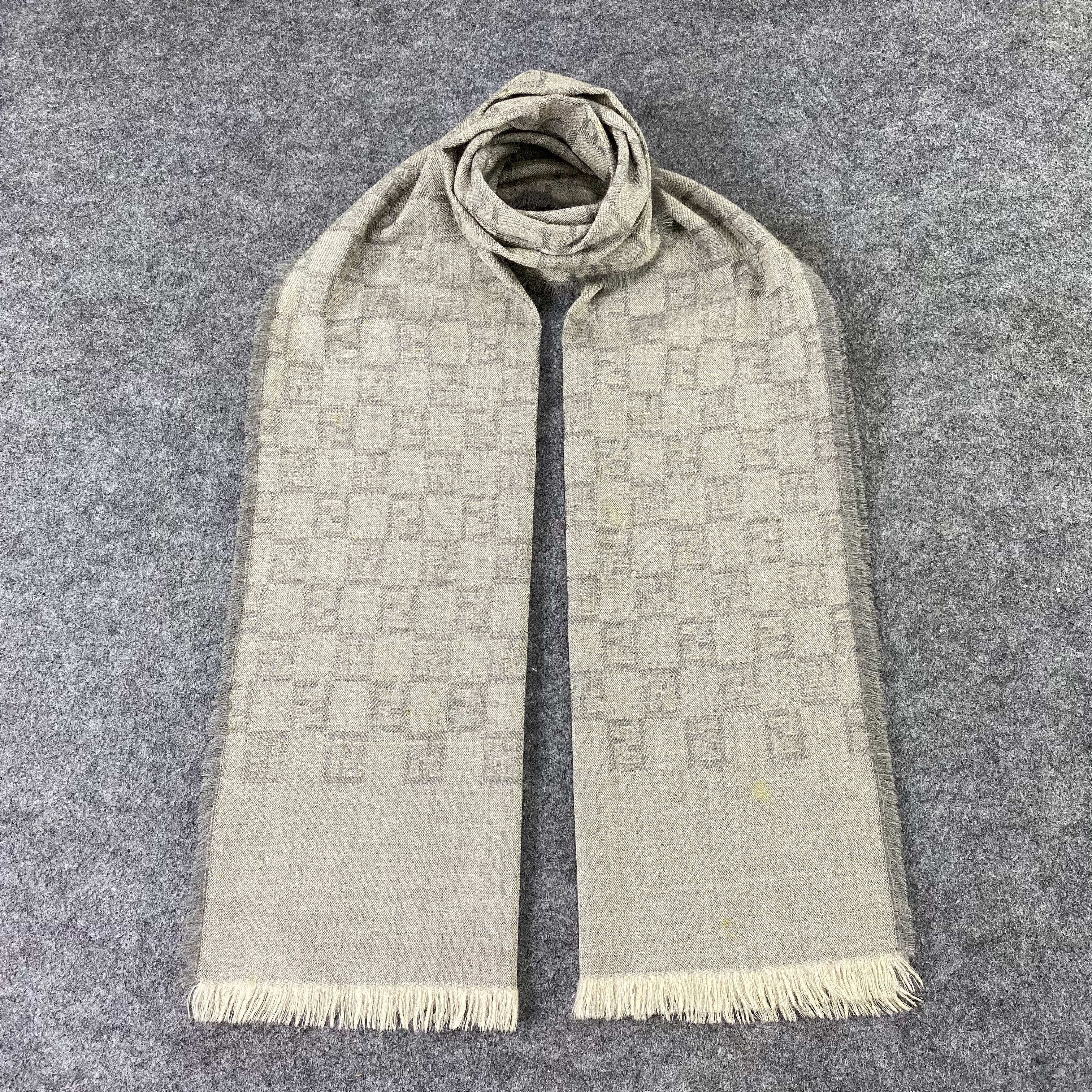 Fendi Fendi Muffler / Scarf / Neckwear - T1441 Size ONE SIZE - 1 Thumbnail