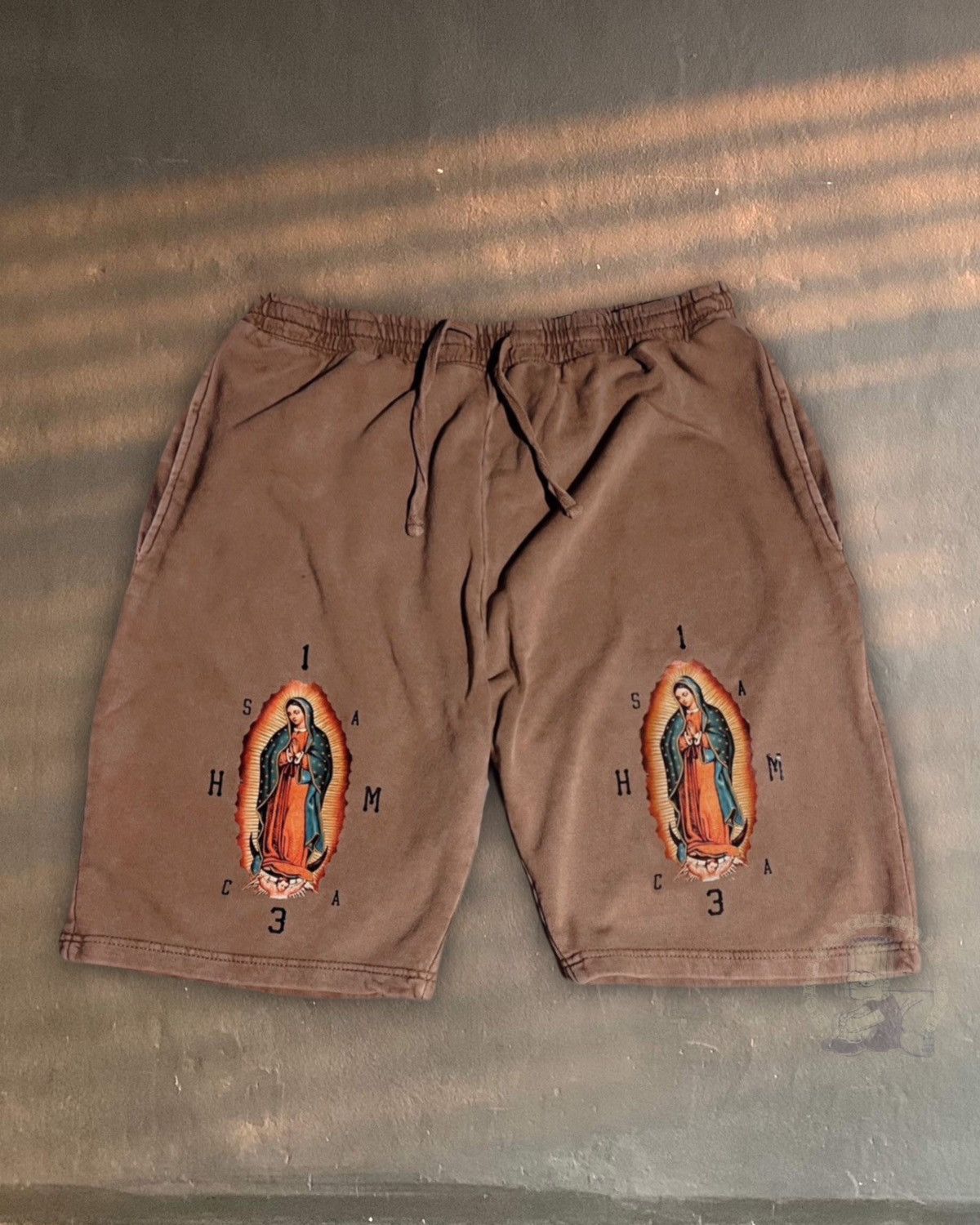 Other Hastamuerte HMVM Virgin Mary Guadalupe vintage wash short Size US 38 / EU 54 - 1 Thumbnail