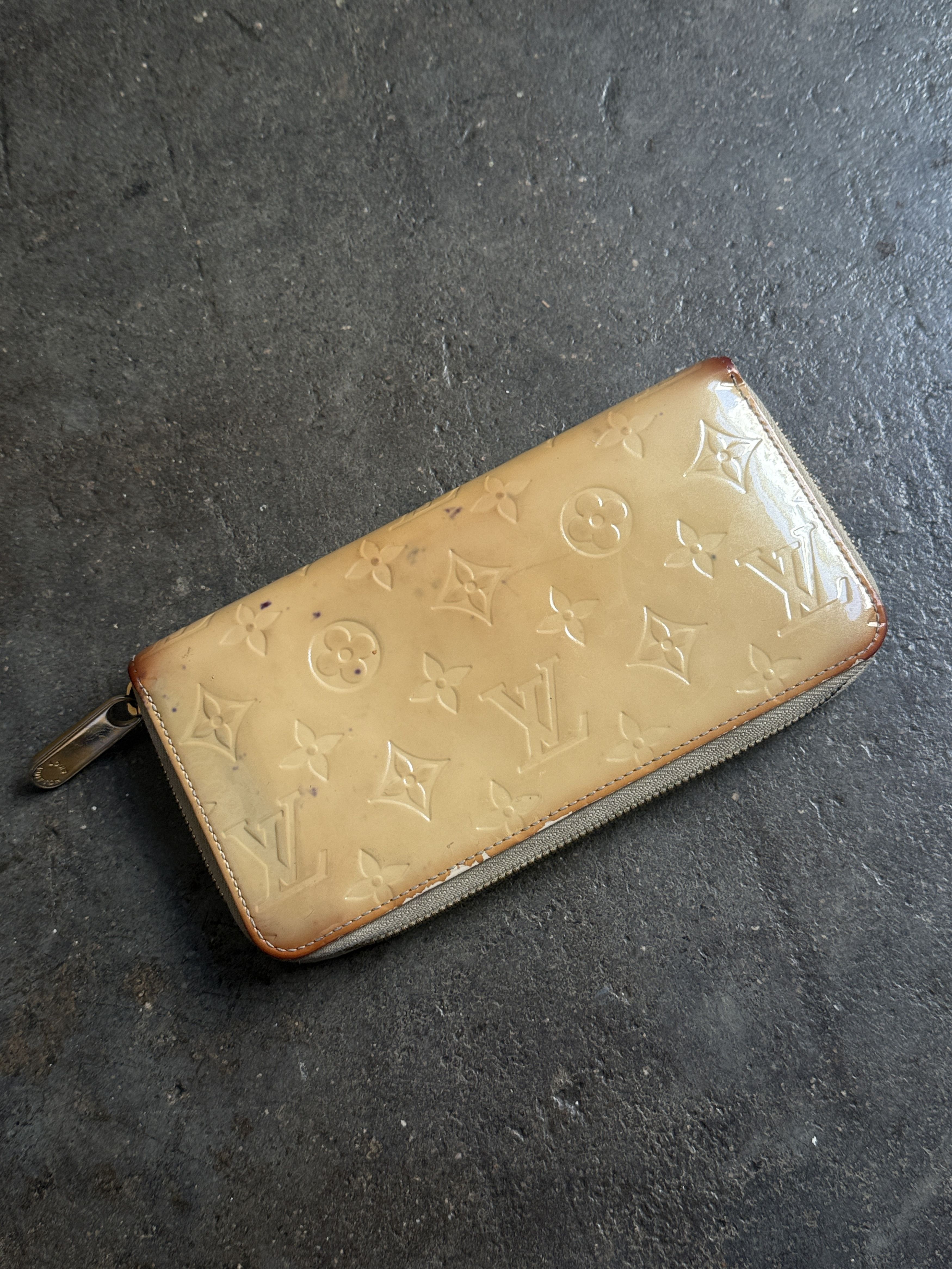 Louis Vuitton Louie Vuitton patent Leather Monogram Zippy Wallet Size ONE SIZE - 10 Thumbnail