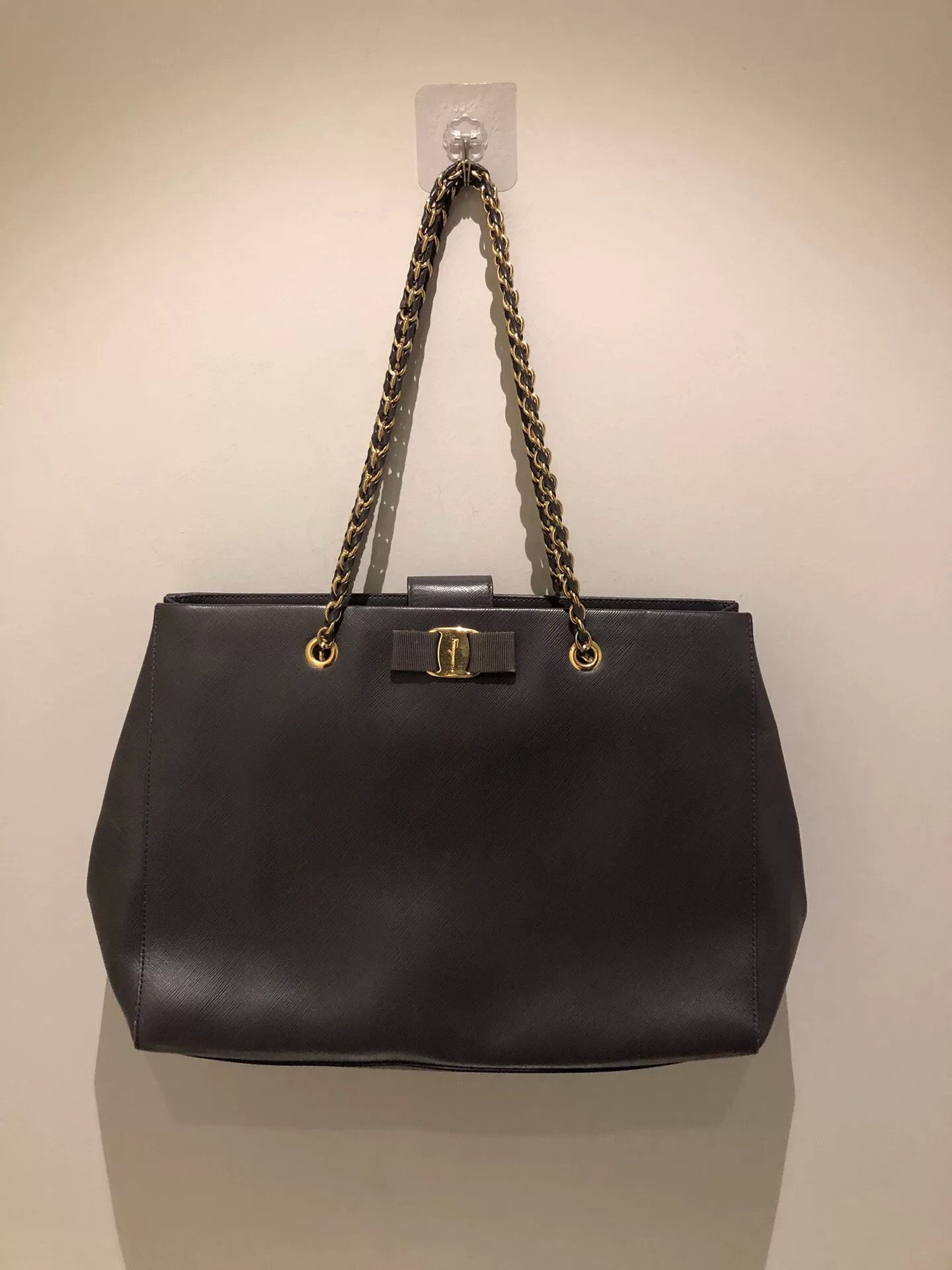 Salvatore Ferragamo Ferragamo Bow Chain Handbag Size ONE SIZE - 1 Thumbnail