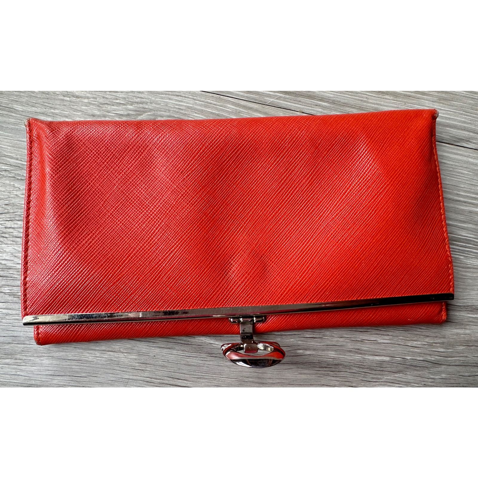 Salvatore Ferragamo Salvatore Ferragamo Pamplona Pebble Red Leather Long Wallet Size ONE SIZE - 6 Thumbnail