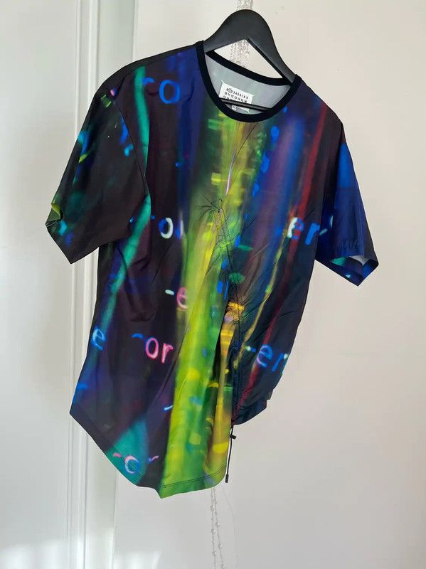 Maison Margiela Maison Margiela Colorful Graphic Print T-Shirt 0089 Size S / US 4 / IT 40 - 1 Thumbnail