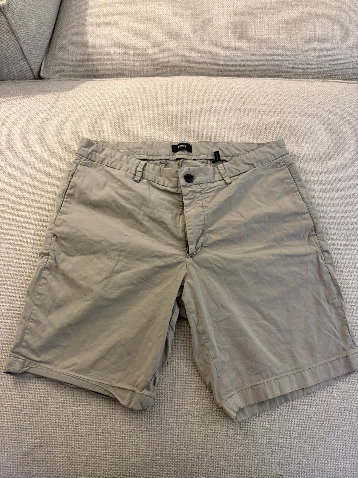 Theory Theory Zaine S. Patton Chino Short — Light Grey Size US 34 / EU 50 - 1 Thumbnail