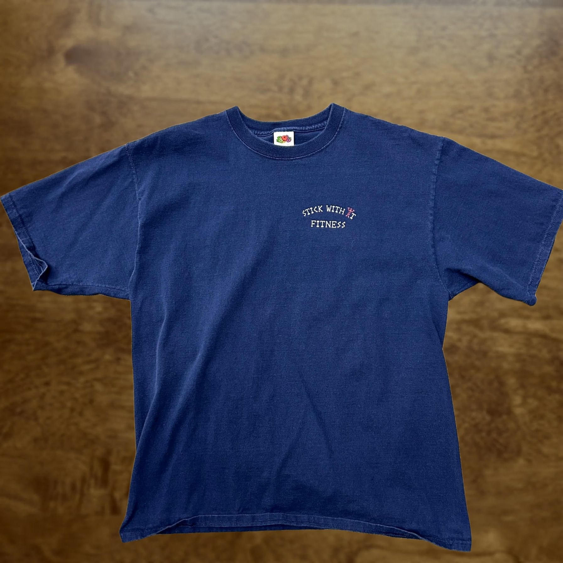 Fruit Of The Loom VINTAGE Stick With It Fitness Shirt Mens XL Blue 2003 Football Hampton 2000s Size US XL / EU 56 / 4 - 1 Thumbnail
