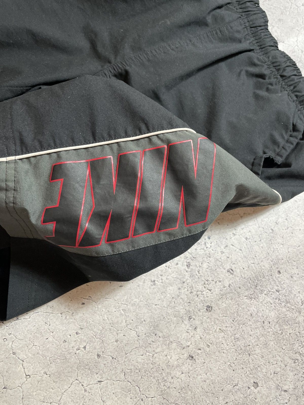 Nike × Vintage Vintage Nylon Nike Big Swoosh Logo Drill Y2K Shorts Size US 32 / EU 48 - 5 Thumbnail