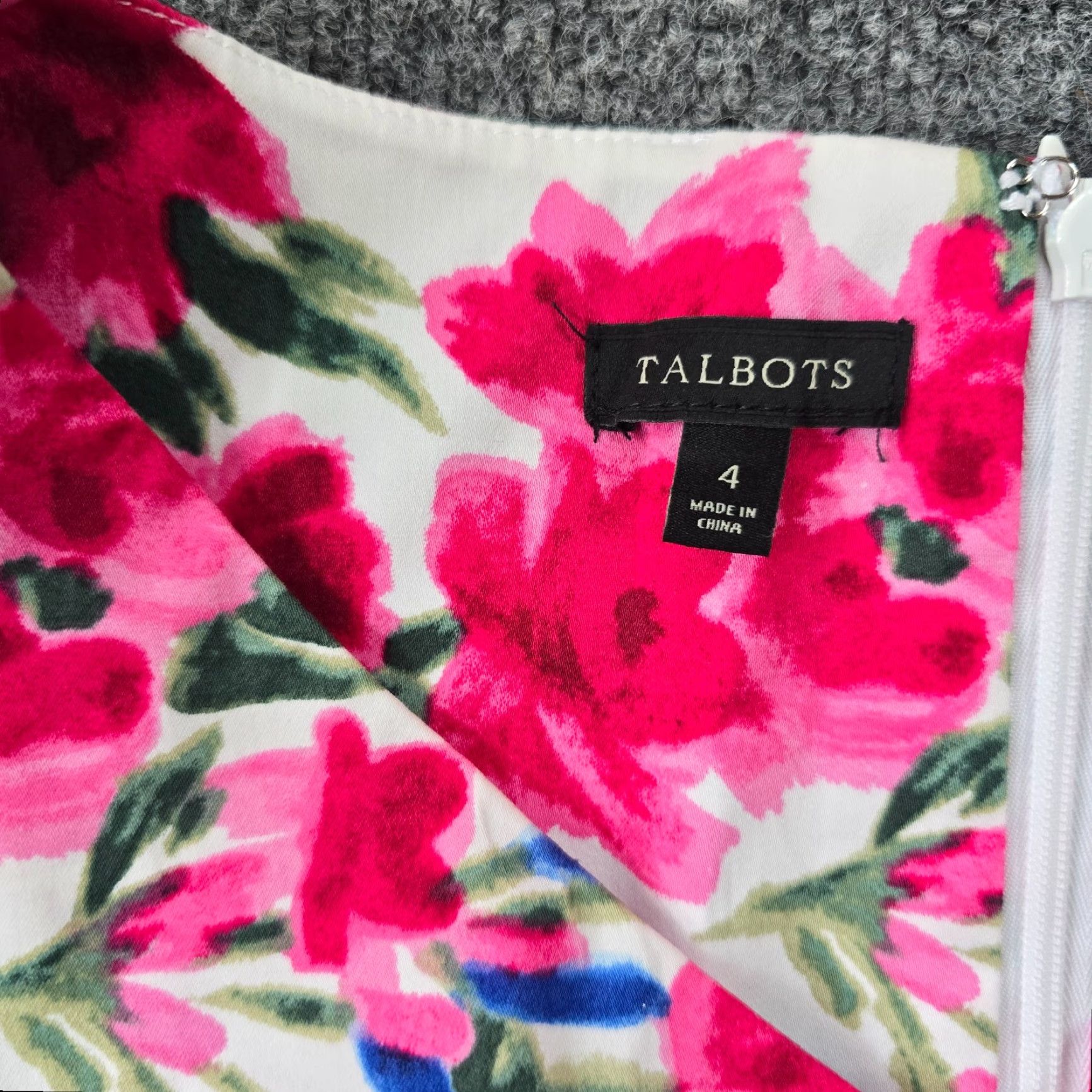 Talbots Talbots Dress Womens Size 4 Pink Floral Pencil Sleeveless Fitted Casual V Neck Size S / US 4 / IT 40 - 3 Thumbnail