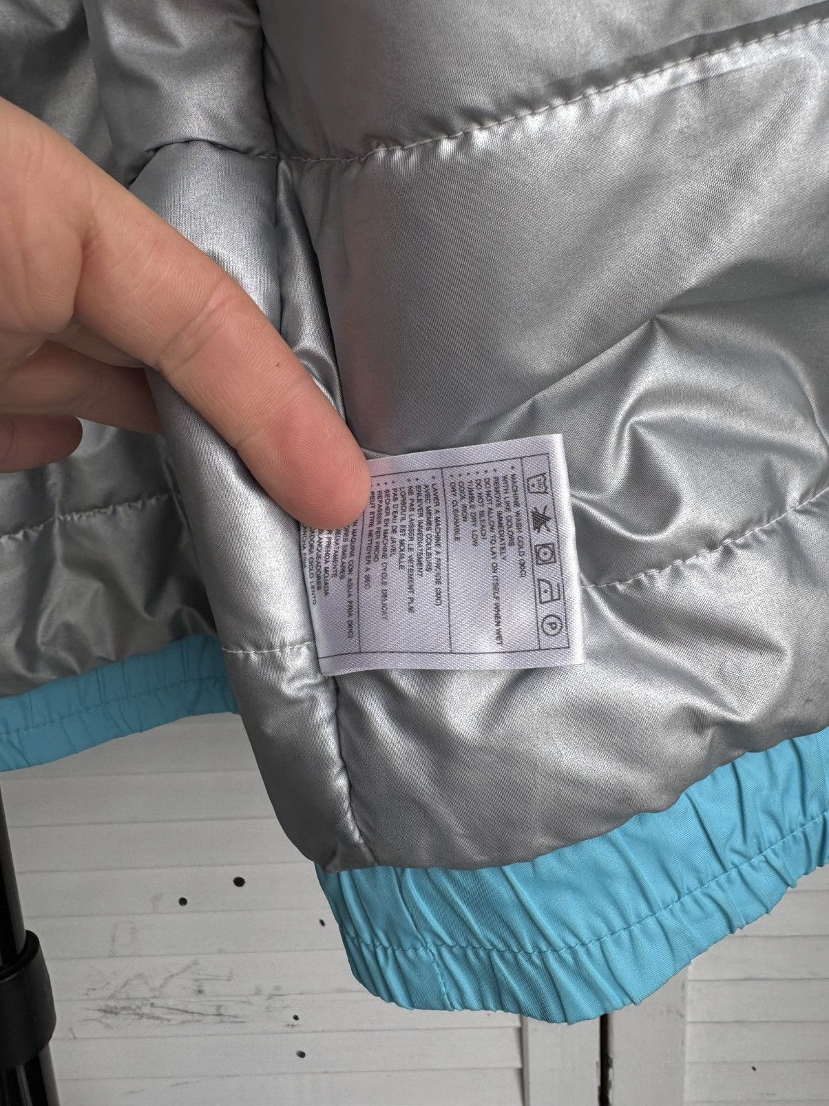Nike Vintage Nike Puffer Jacket Metallic Big Swoosh Blue Silver Size US M / EU 48-50 / 2 - 16 Thumbnail