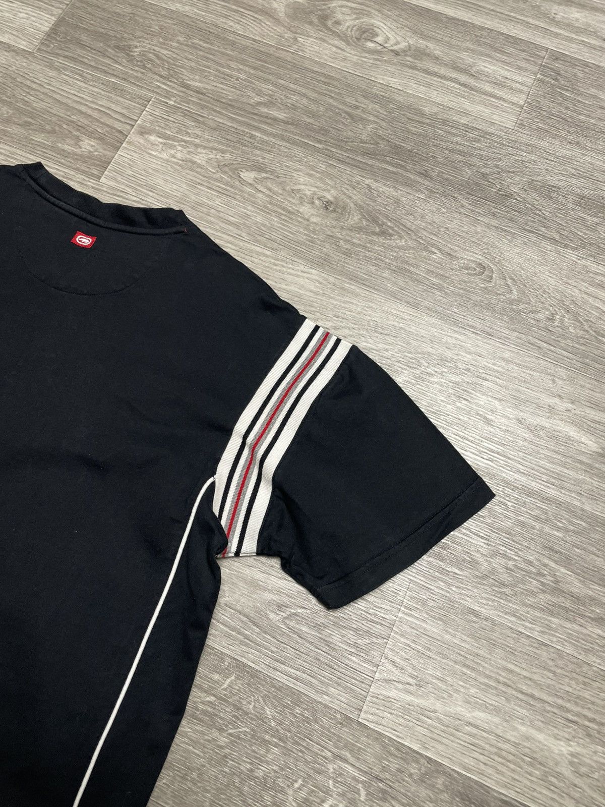 Ecko Unltd. Vintage Ecko Unltd Big Embroidered Logo Rap T-Shirt Size US L / EU 52-54 / 3 - 15 Thumbnail