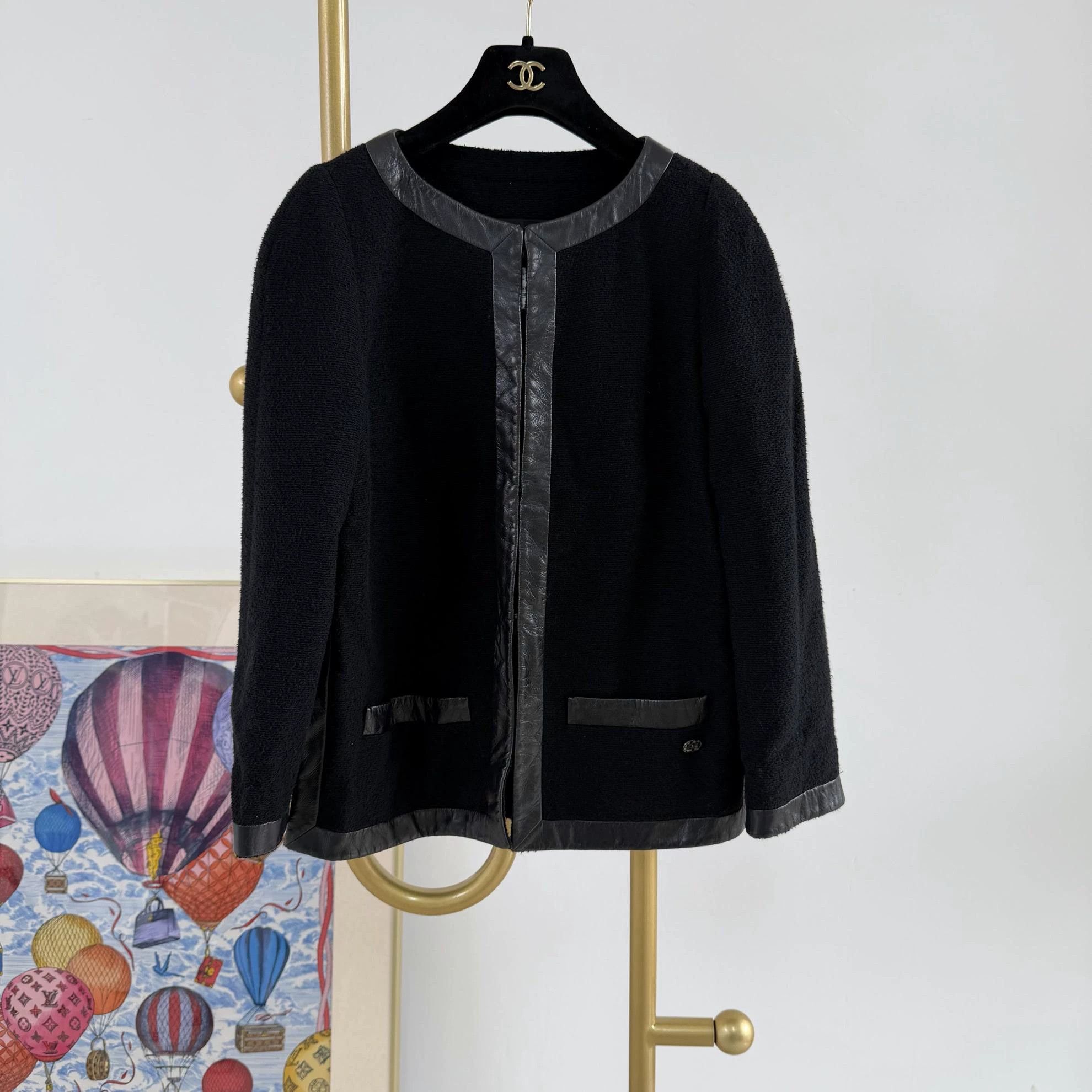 Chanel Chanel Women's Black Color-Block Leather Jacket 36 Size XS / US 0-2 / IT 36-38 - 1 Thumbnail