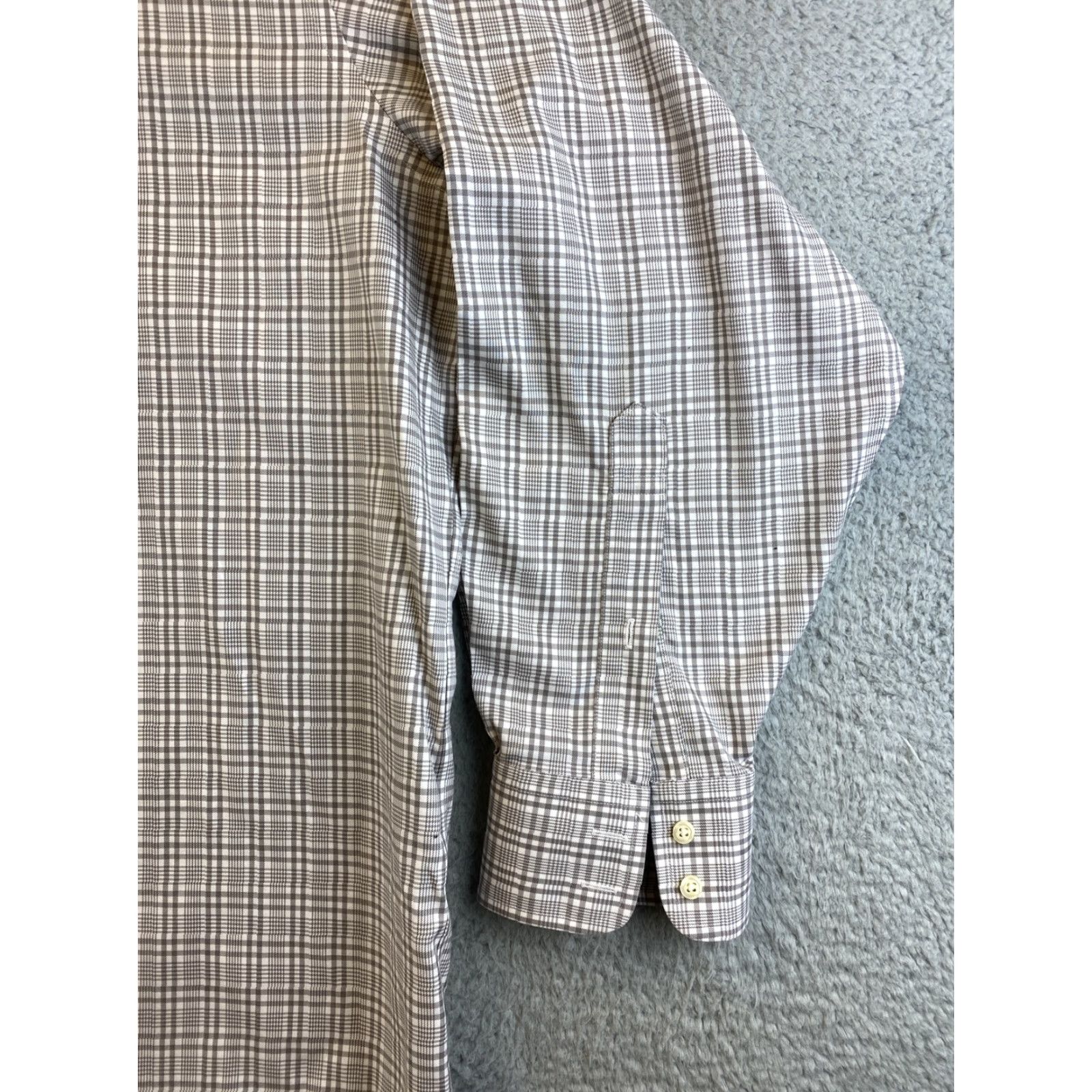 Brooks Brothers Brooks Brothers Men's Long Sleeve Dress Shirt Beige Regent 17 35 Plaid /89-26 /2nd Day Shipping? Size 46R - 2 Thumbnail