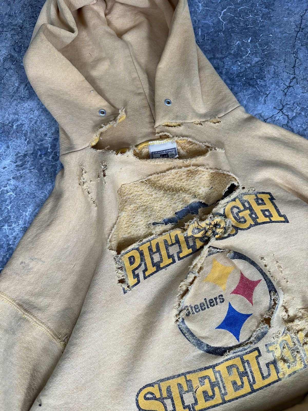 NFL × Vintage Thrashed and Repaired Pittsburgh Steelers Hoodie Size US M / EU 48-50 / 2 - 3 Thumbnail