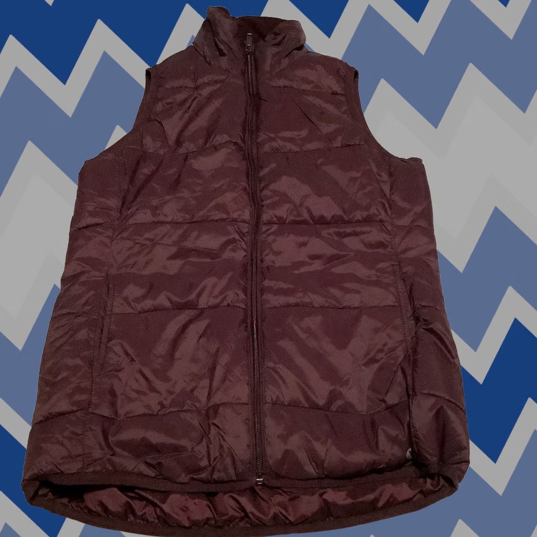 Vintage Xersion Packable Womens XS Burgundy Zip Front Puffer Vest Full Pockets Size XS / US 0-2 / IT 36-38 - 1 Thumbnail