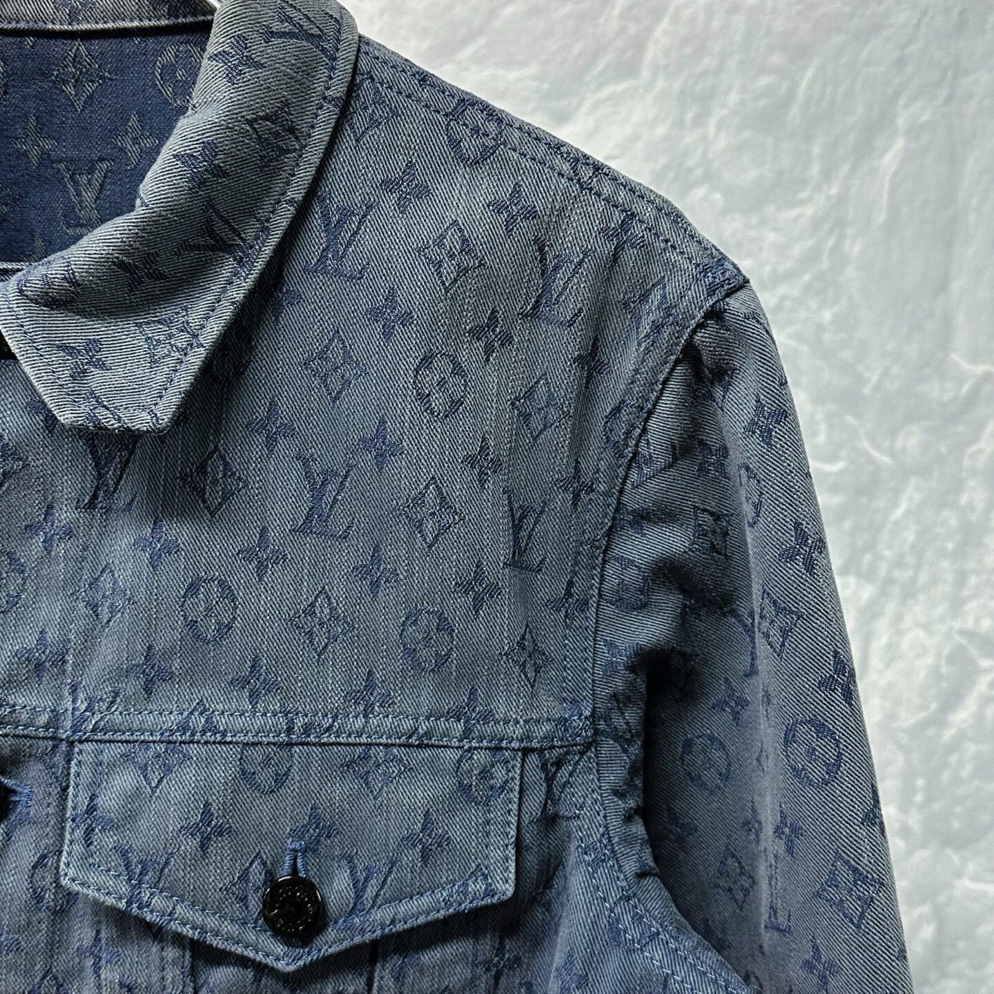 Louis Vuitton louis vuitton patterned denim jacket size 48 Size US M / EU 48-50 / 2 - 3 Thumbnail