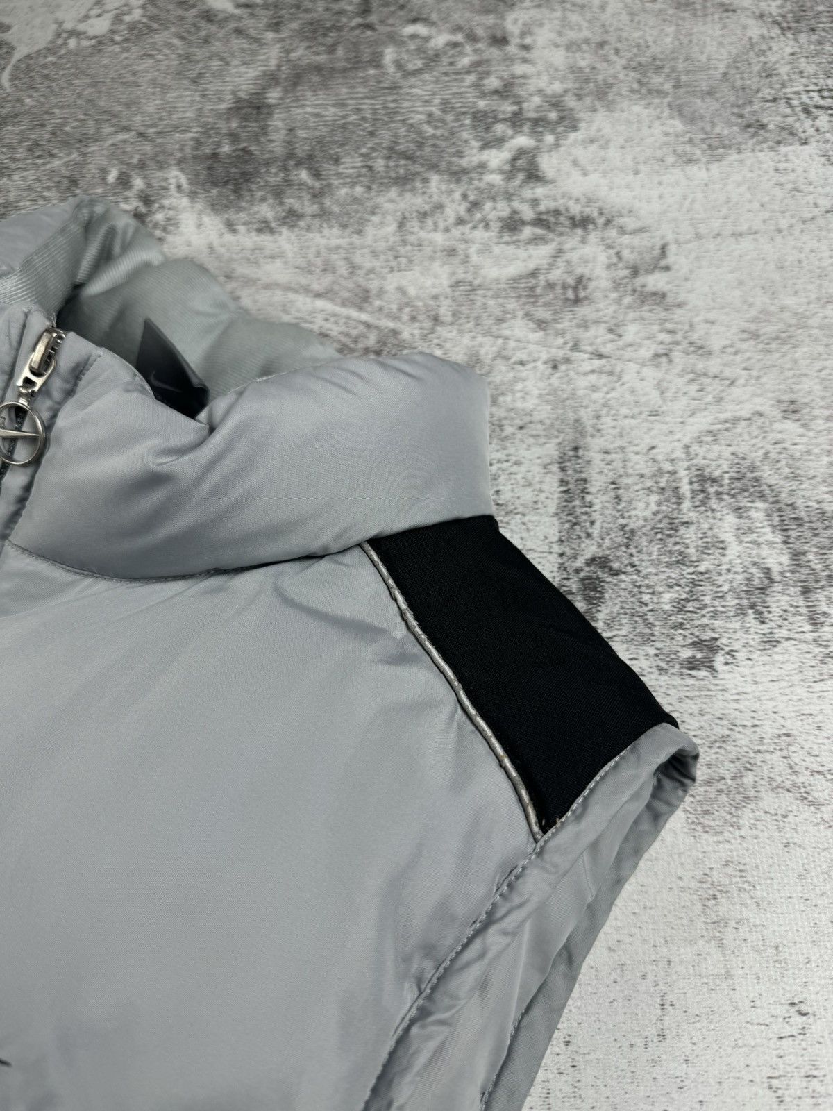 Nike Vintage 90S-OOS Rare Nike Streetwear Grey Swoosh Logo Vest Size US S / EU 44-46 / 1 - 14 Thumbnail