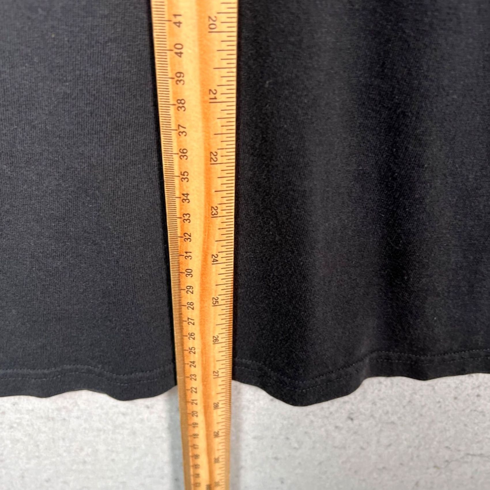 Uniqlo Uniqlo Mens XL Black V-Neck Basic Tee Soft Cotton Everyday Shirt Size XL / US 12-14 / IT 48-50 - 6 Thumbnail