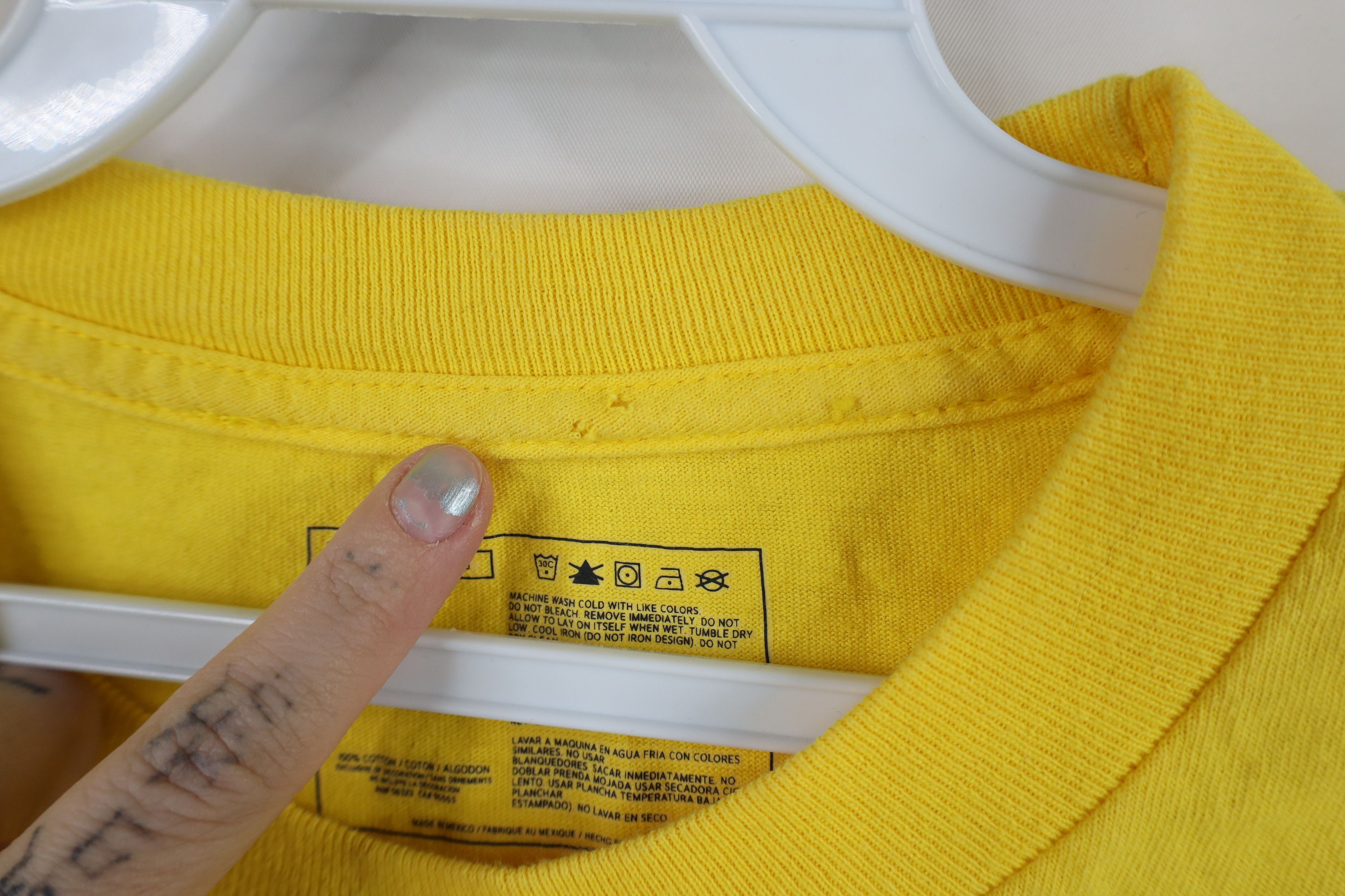 Vintage Nike Scott Center Swoosh Las Vegas T-Shirt Yellow 