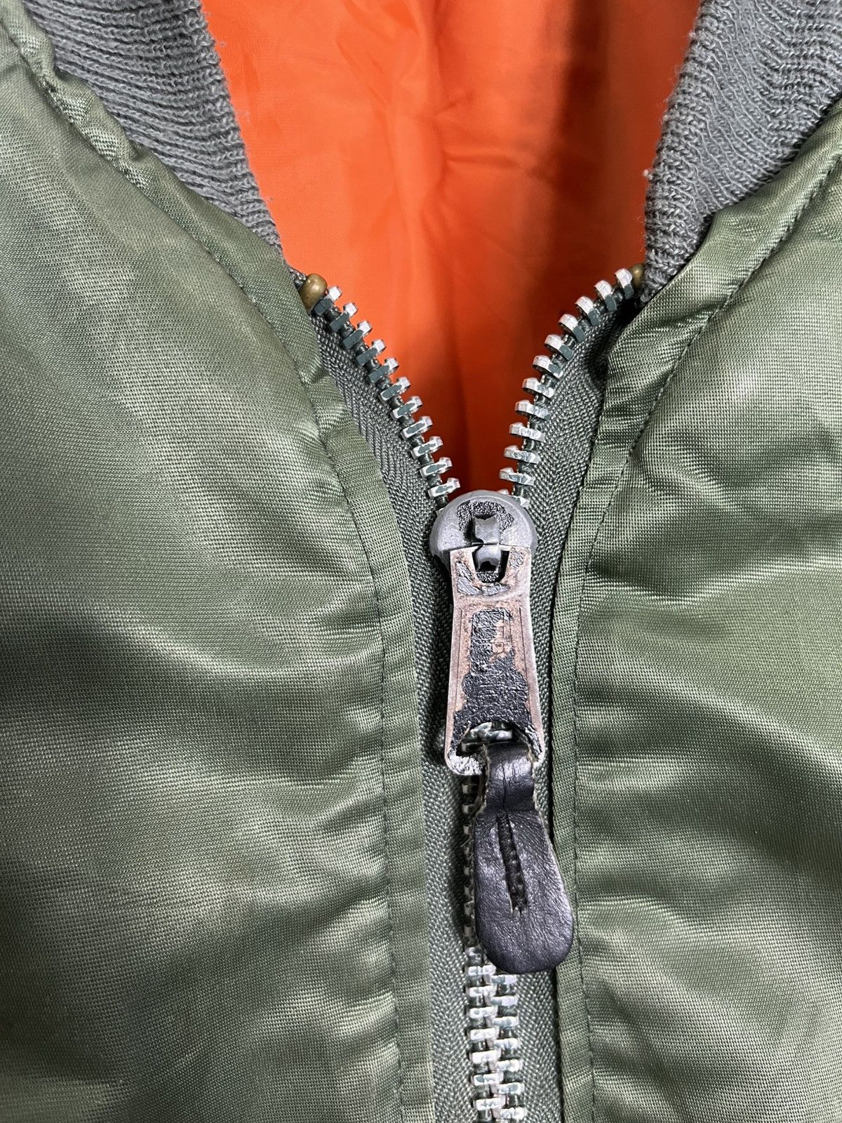 Vintage Vintage Jacket Flyers itermediate MA-1 Riversible Distressed Size US L / EU 52-54 / 3 - 3 Thumbnail
