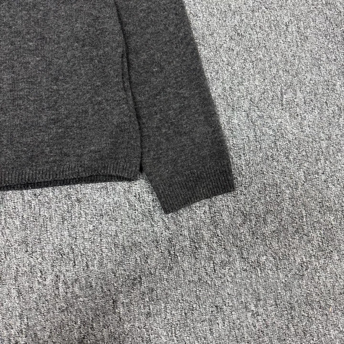 Miu Miu miu miu size M Alphabet Logo, Wool, Knit Cardigan| Size M / US 6-8 / IT 42-44 - 5 Thumbnail