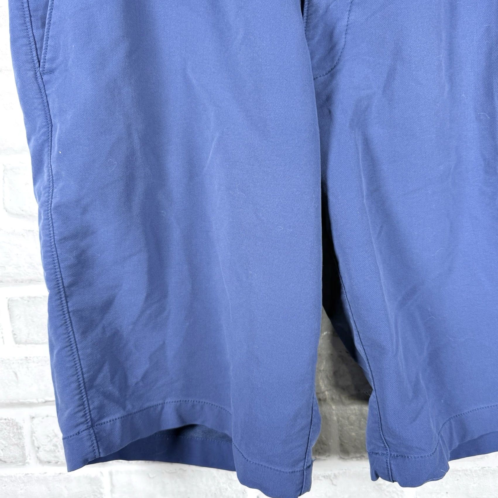 Under Armour Under Armour Blue Casual Shorts Mens Size 36 Size US 36 / EU 52 - 3 Thumbnail