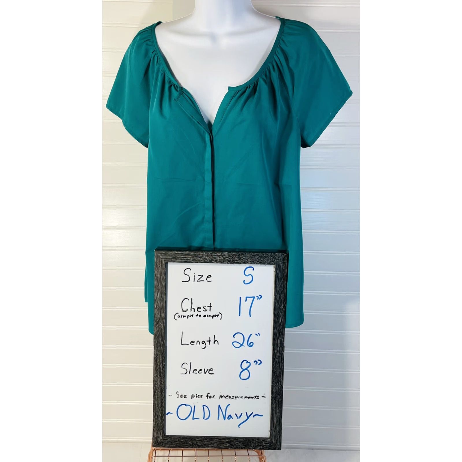 Old Navy Old Navy Blouse Shirt Womens Small Green Short Sleeve Button Up Collarless Scoop Neck 100% Polyester Regular Fit Vintage No Size S / US 4 / IT 40 - 2 Thumbnail