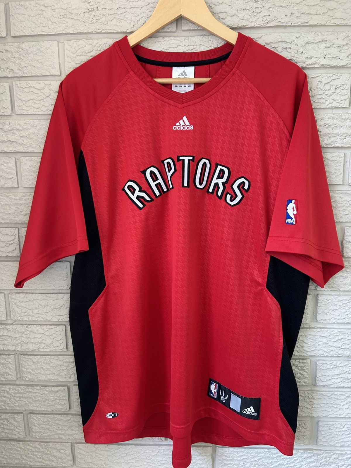 Adidas × NBA × Vintage Vintage Adidas Toronto Raptors Soccer Jersey Size US L / EU 52-54 / 3 - 1 Thumbnail