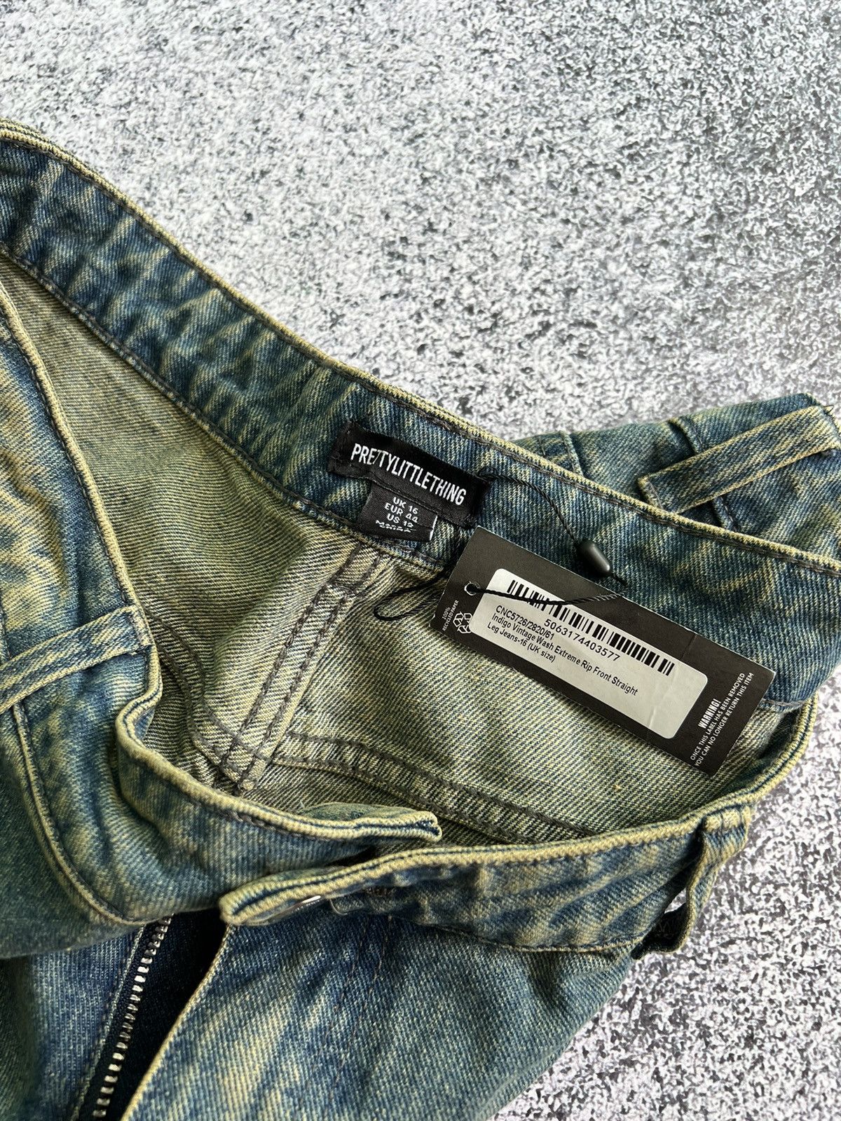 Japanese Brand INDIGO VINTAGE EXTREME RIP-FRONT STRAIGHT LEG OPIUM JEANS Size US 38 / EU 54 - 7 Thumbnail