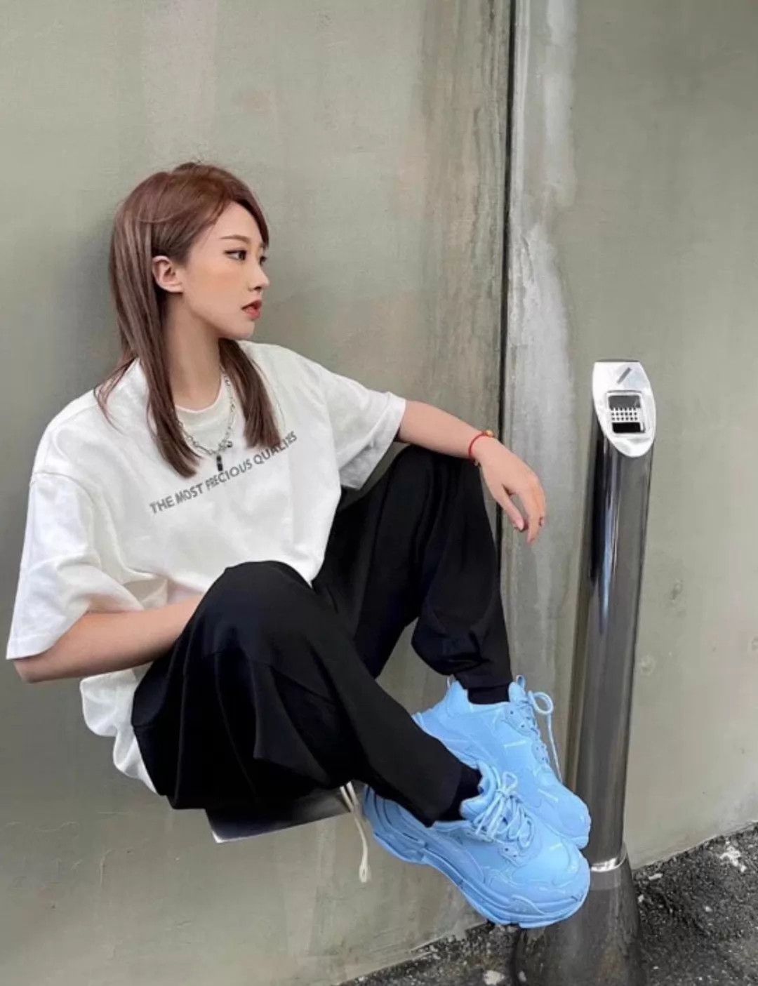 Balenciaga Balenciaga Women's Blue Sneakers Size 35 Size US 4.5 / IT 34.5 - 9 Thumbnail