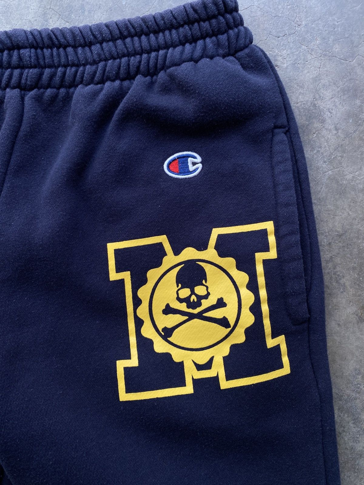 Champion 💥Mastermind Japan X Champion Reverse Weave Sweatpant Size US 29 - 2 Thumbnail