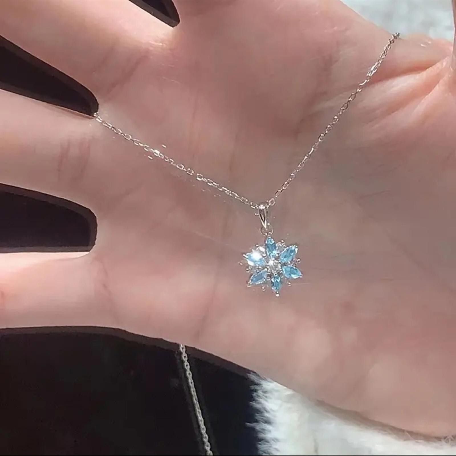 Designer Silver Snowflake Pendant Necklace Baby Blue Diamond Cz NWT Size ONE SIZE - 4 Thumbnail