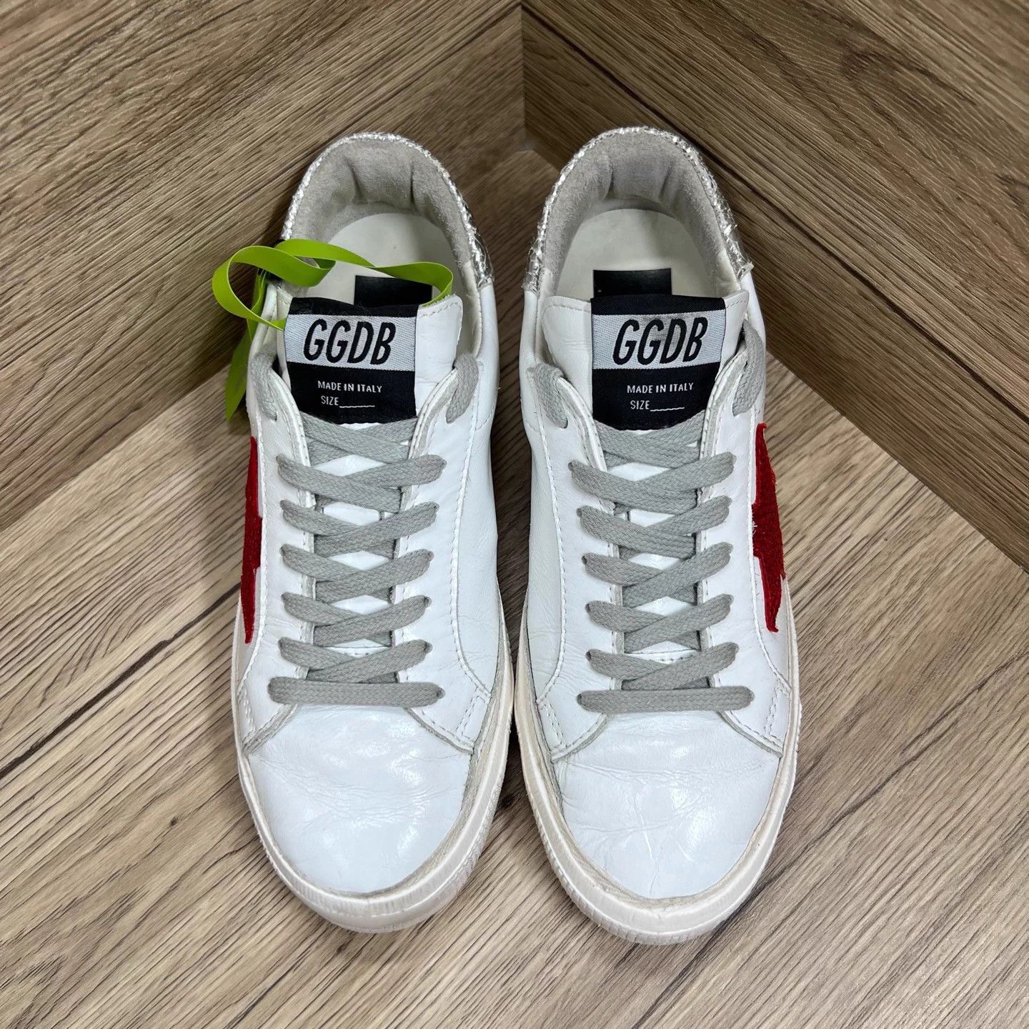 Golden Goose Golden Goose GGDB Silver Tail White Sneakers 36/95% New Size US 5 / IT 35 - 2 Thumbnail