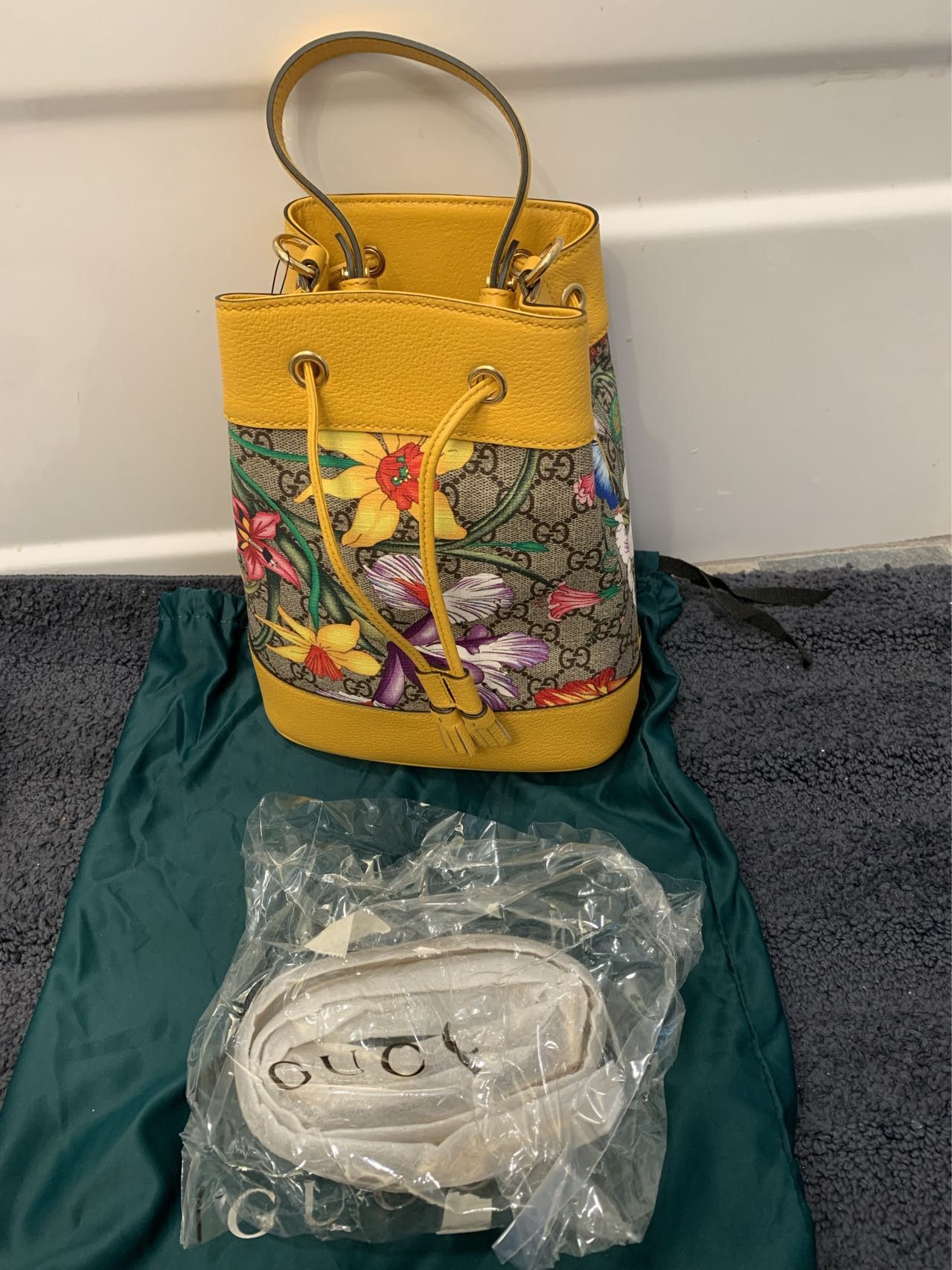 Gucci Gucci Ophidia Flora Small GG Canvas Bucket Bag Size ONE SIZE - 1 Thumbnail