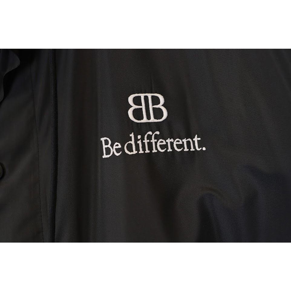 Balenciaga o1rshd1 BB Be Different Short Windbreaker in Black Size US XXL / EU 58 / 5 - 3 Thumbnail