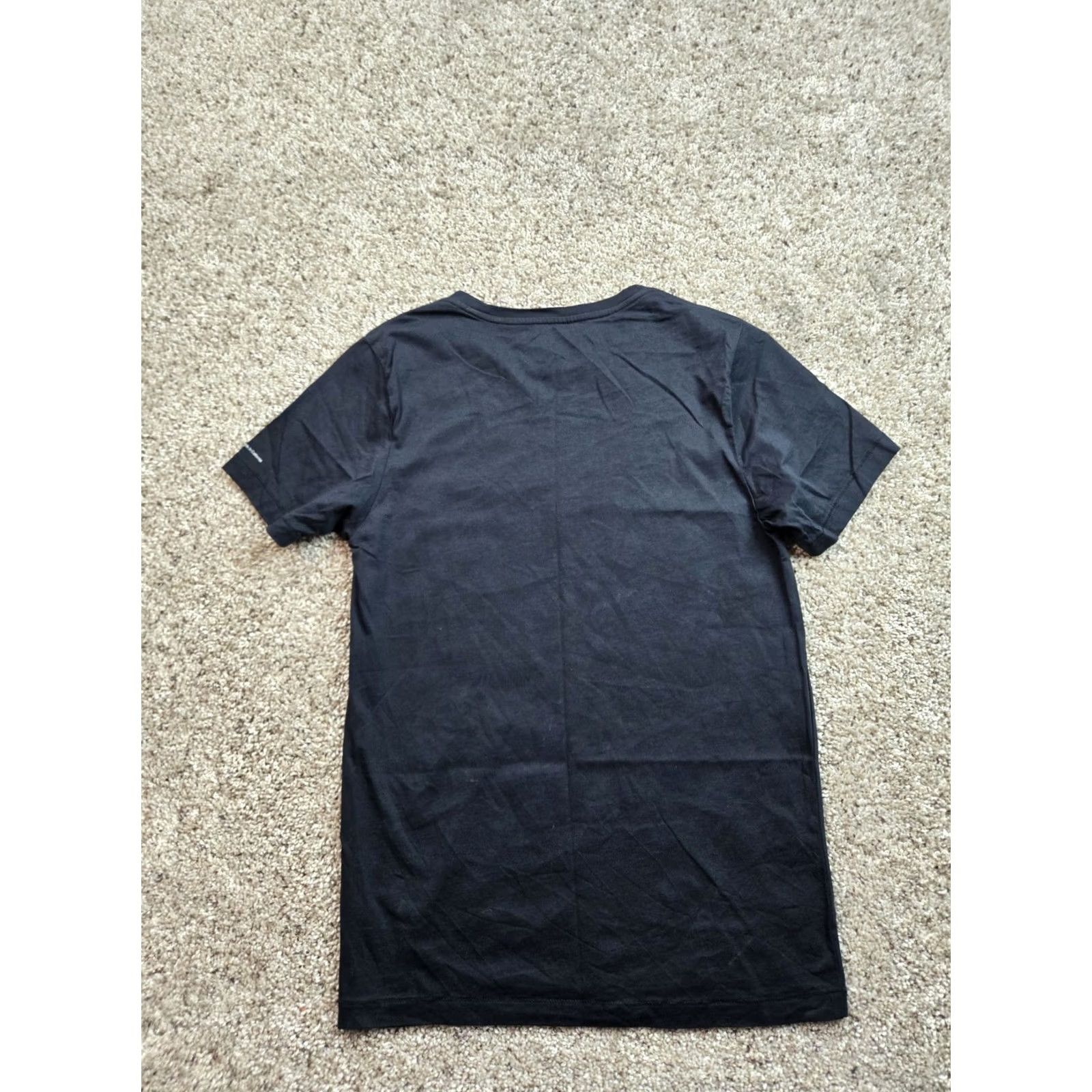Apple Apple Shirt XS Mens Black Short Sleeve Rainbow Apple Graphic T-Shirt Mens XS Black Casual Graphic Print Logo 2000s Giftable Size US XS / EU 42 / 0 - 4 Thumbnail