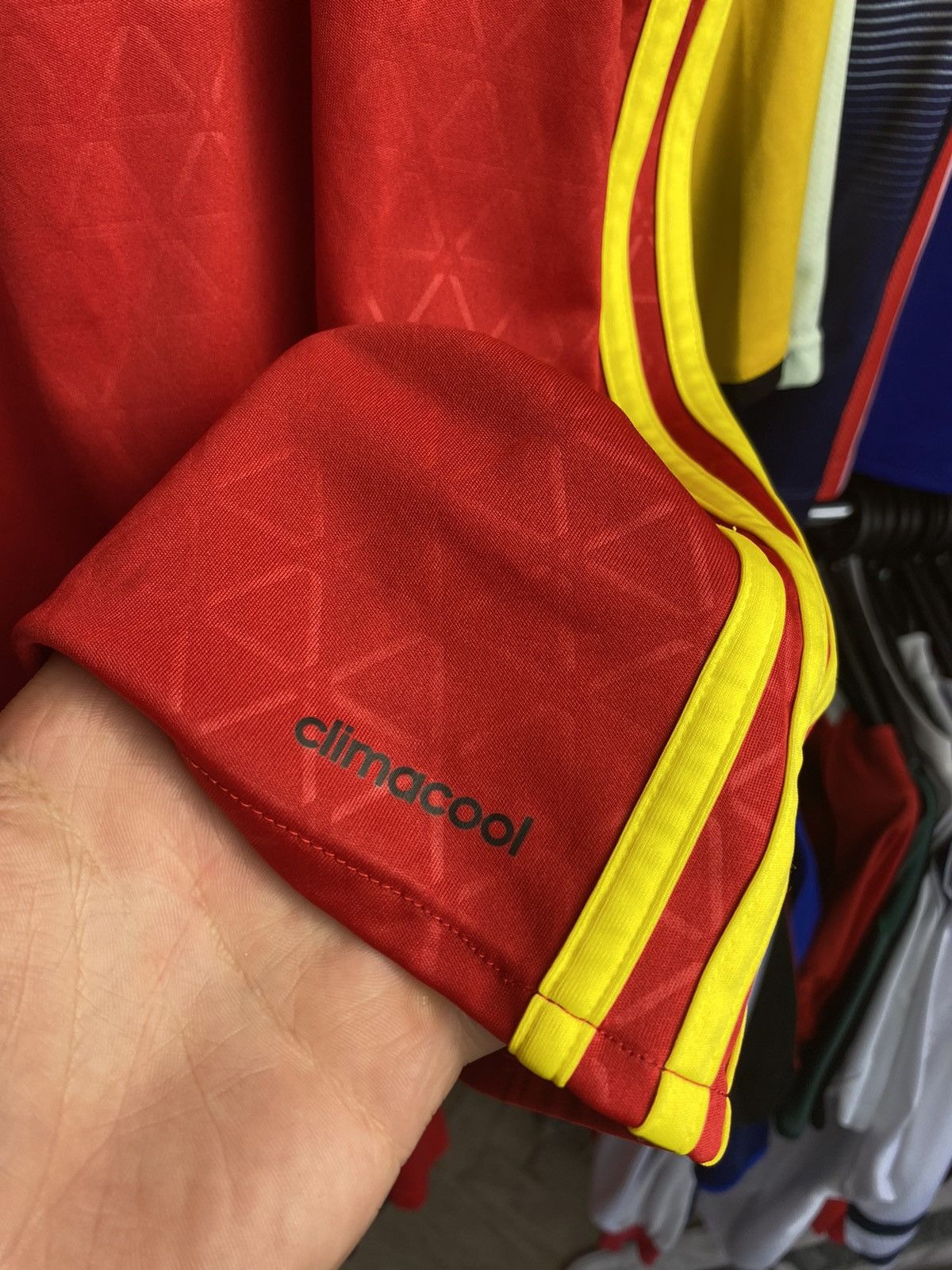 Adidas 2016/17 ADIDAS SPAIN HOME SOCCER FOOTBALL JERSEY SHIRT Size US L / EU 52-54 / 3 - 7 Thumbnail