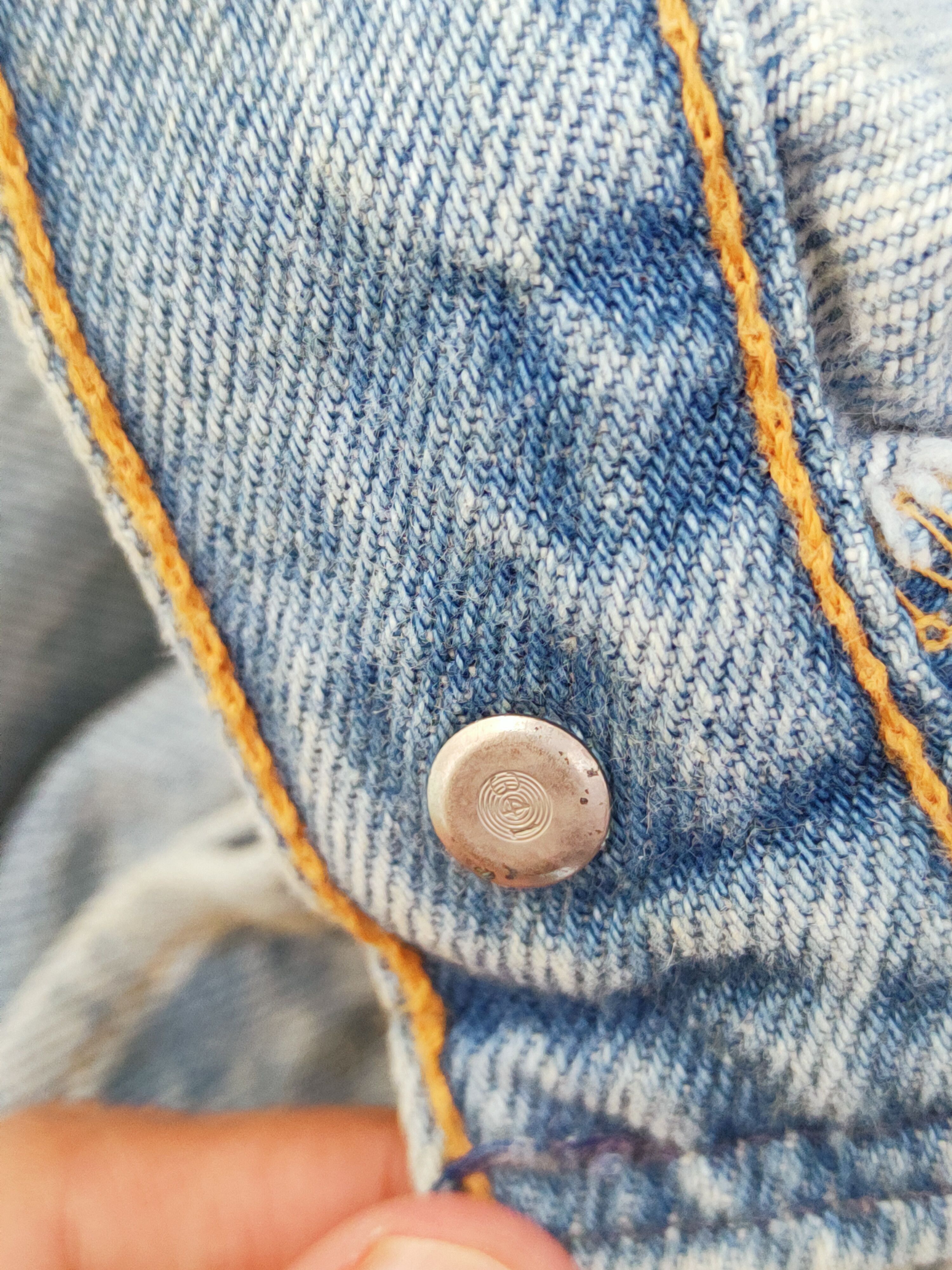 Levi's Levi's Blue Faded vintage Distressed Ripped Jeans #W703 Size US 35 - 17 Thumbnail