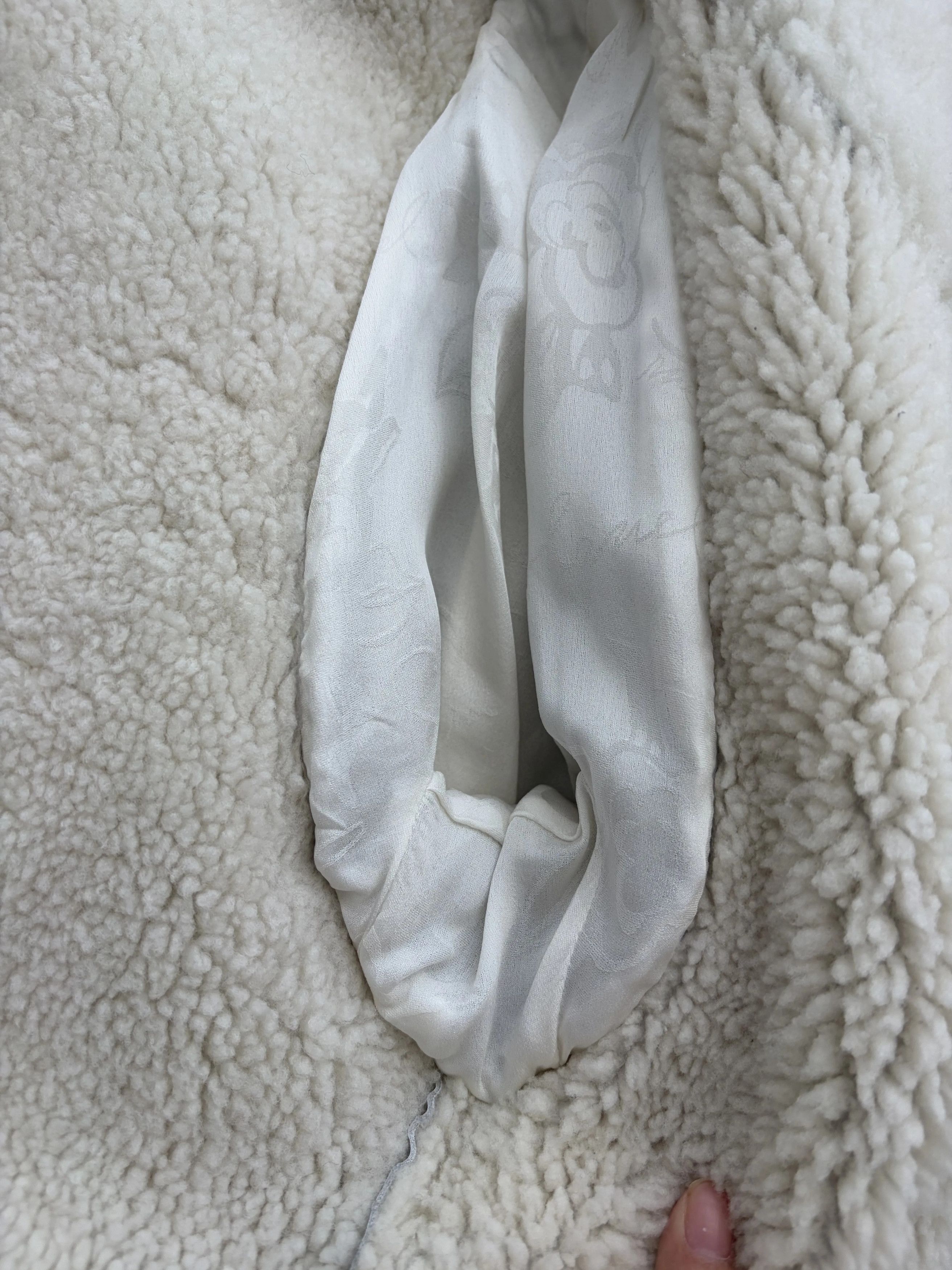 Chanel Chanel Metallic Silver Shearling Coat. Size XS / US 0-2 / IT 36-38 - 16 Thumbnail