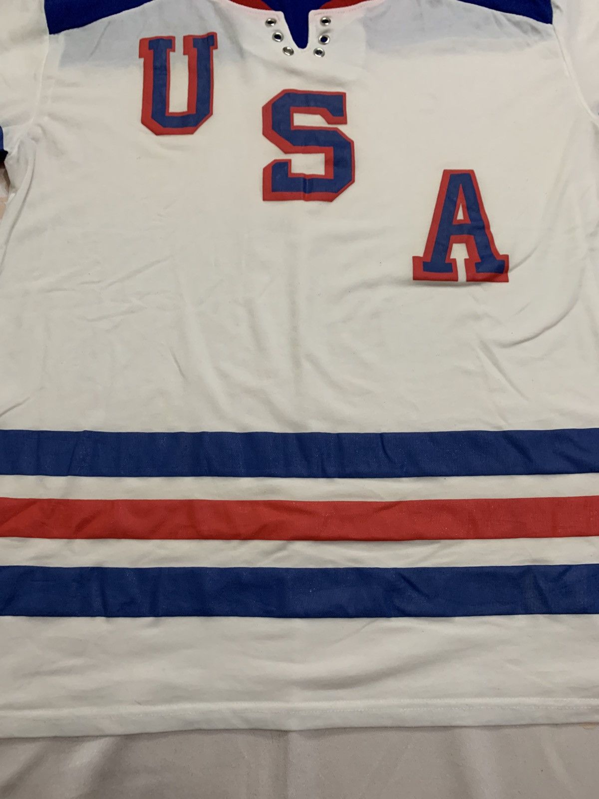 Vintage Vintage USA Red Blue Stripe Tshirt Size US L / EU 52-54 / 3 - 5 Thumbnail