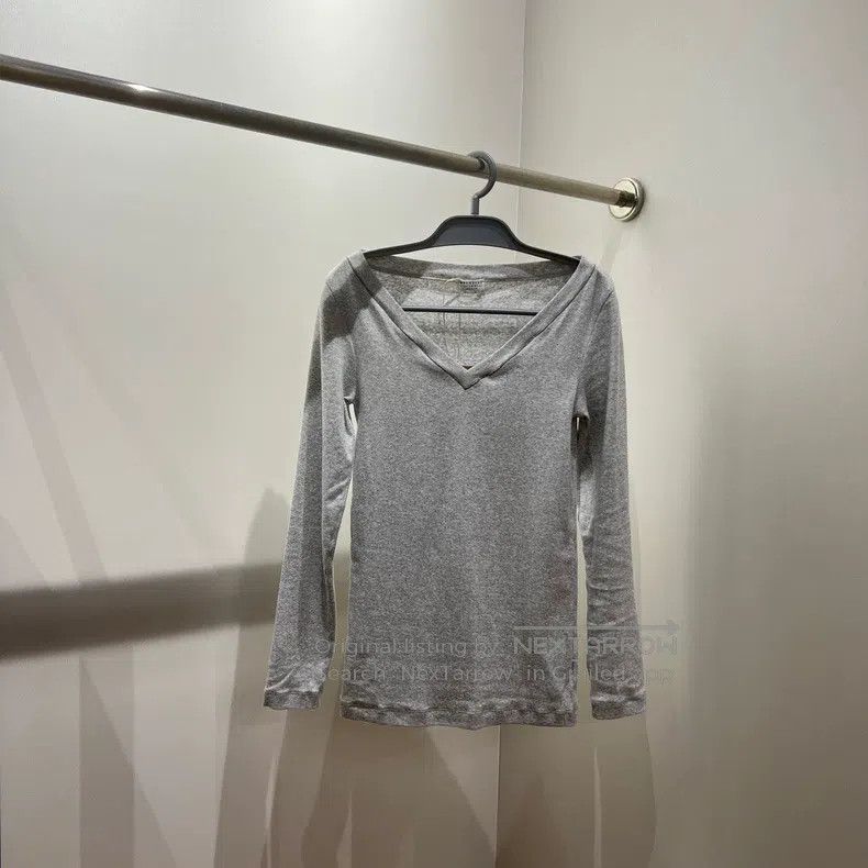 Brunello Cucinelli Brunello Cucinelli Solid color V-neck beaded slim long-sle Size XS / US 0-2 / IT 36-38 - 1 Thumbnail