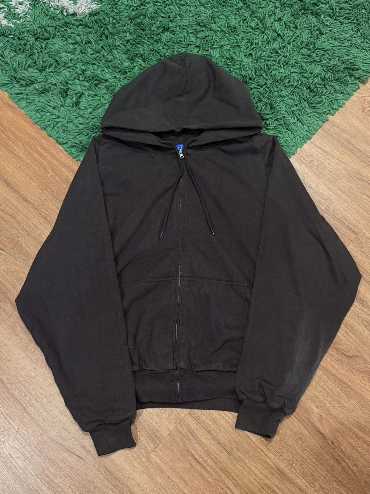 YZY - Black Thin Zip Up Hoodie - Medium