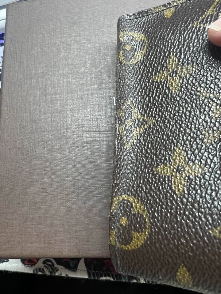 Louis Vuitton Louis Vuitton Monogram Bi Fold Men Wallet Size ONE SIZE - 10 Thumbnail