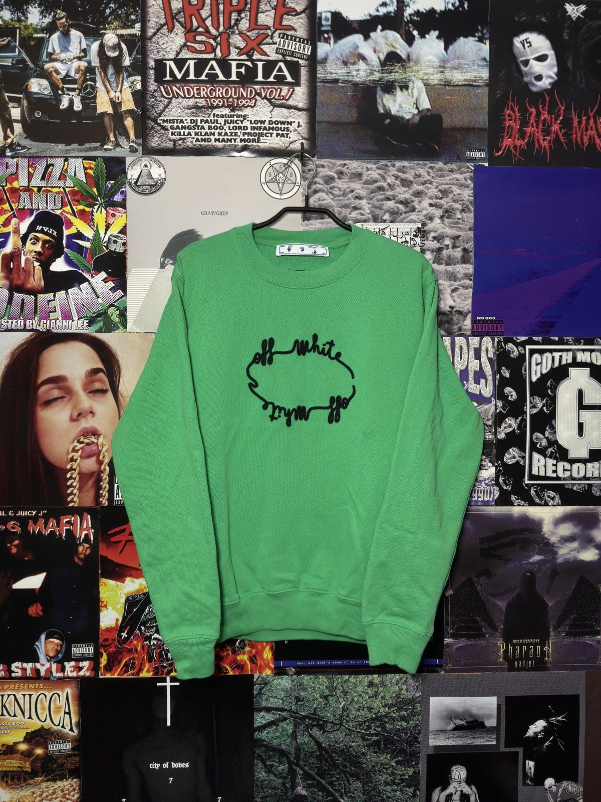 Off-White Off White Circle Logo Sweatshirt Size US S / EU 44-46 / 1 - 1 Thumbnail